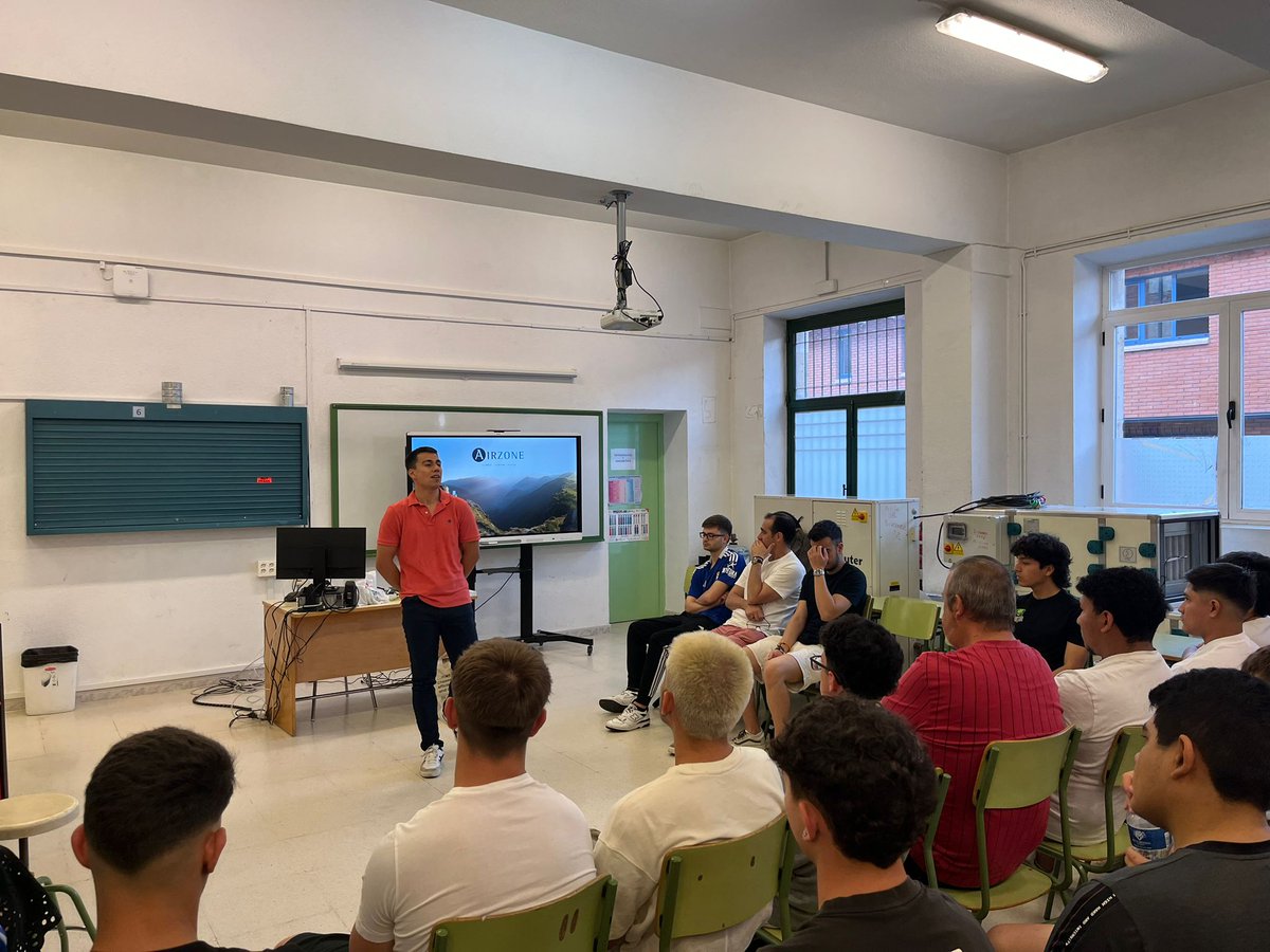 🔧 El instituto CIFP Río Tormes ha recibido a Airzone, líder en climatización inteligente, para una charla técnica sobre zonificación, eficiencia y domótica.

Gracias a Juanjo por su cercanía y a @AirzoneSpain por apoyar la #FormaciónProfesional 👏

#FP #Climatización