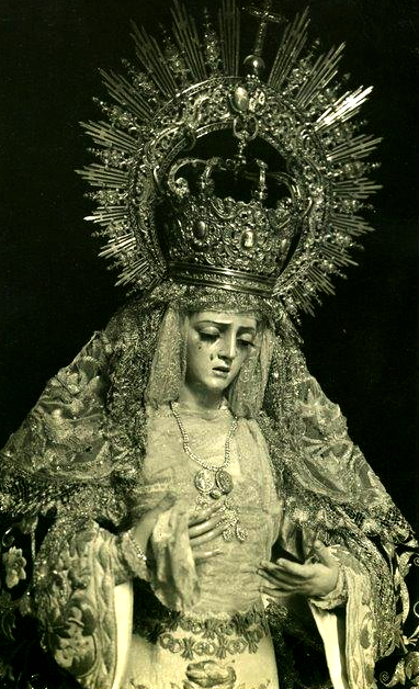 La Pasión (@lapasion7tv) on Twitter photo 🟣 La antigua Virgen del Refugio de <a href="/hdadsbernardo/">Hermandad de San Bernardo</a> fue una de las imágenes destruidas en 1936.
📺 Hoy te contamos cómo fueron los años de la Guerra en la Semana Santa de Sevilla.
👤 <a href="/adogancor/">Adolfo Gandarillas</a>
👤 <a href="/juanprecio/">Juan Pedro Recio</a>
👤 <a href="/manuroldansal/">Manuel Jesús Roldán</a>
✅ A las 21h en 𝐋𝐀 𝐏𝐀𝐒𝐈𝐎́𝐍 🟣 La antigua Virgen del Refugio de <a href="/hdadsbernardo/">Hermandad de San Bernardo</a> fue una de las imágenes destruidas en 1936.
📺 Hoy te contamos cómo fueron los años de la Guerra en la Semana Santa de Sevilla.
👤 <a href="/adogancor/">Adolfo Gandarillas</a>
👤 <a href="/juanprecio/">Juan Pedro Recio</a>
👤 <a href="/manuroldansal/">Manuel Jesús Roldán</a>
✅ A las 21h en 𝐋𝐀 𝐏𝐀𝐒𝐈𝐎́𝐍