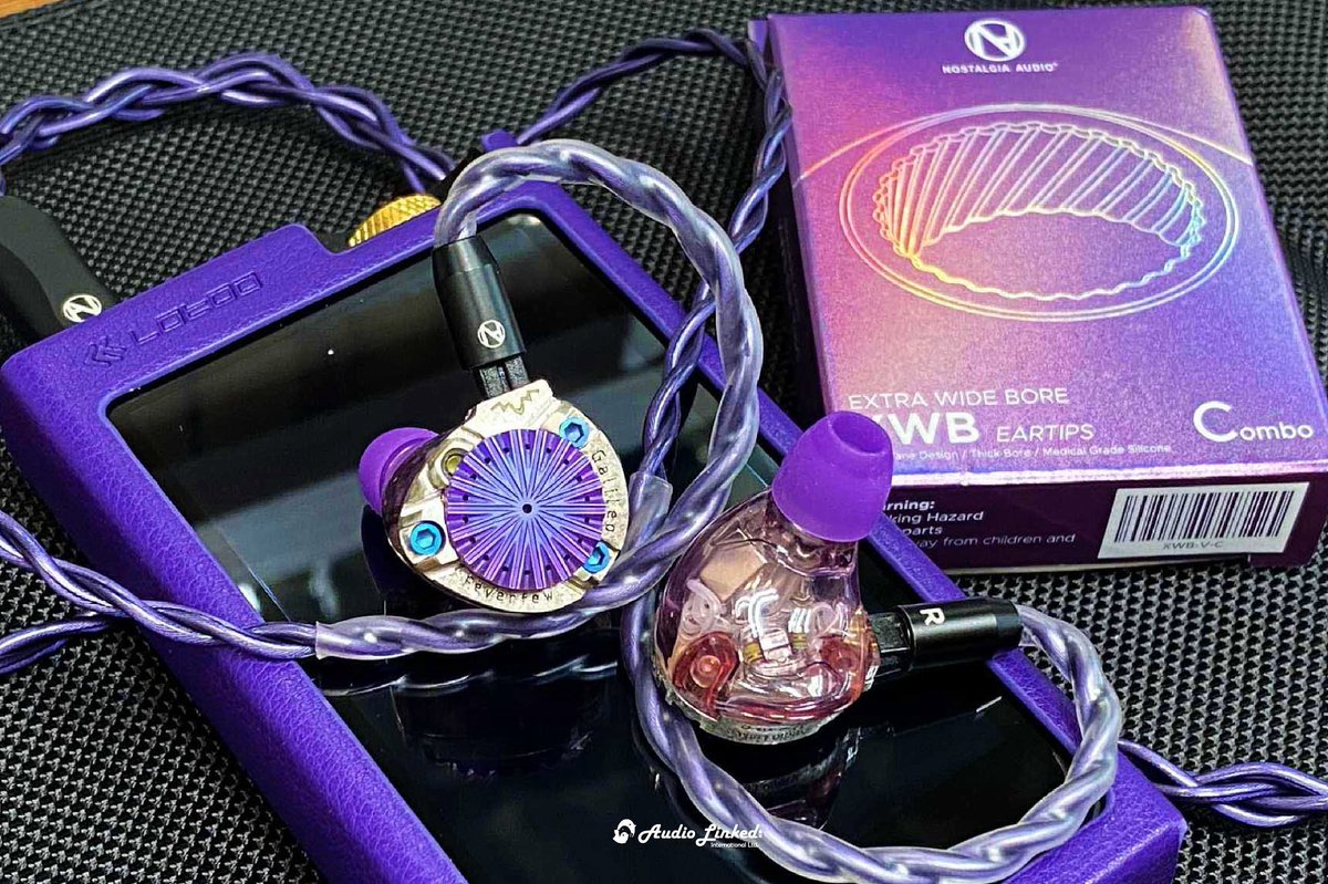 audiolinked's tweet image. ＼ 🟪紫🟪色🟪風🟪暴🟪／

紫氣滿滿，這個年頭，
都是要一套一套的。

🟪PAW6000

🟪 Feverfew 伽利略X

🟪 XWB 寬口耳塞_紫色版

🟪 NOSTALGIA Lancelot 

養眼好聽，儀式感爆棚，
劇毒人聲派的好選擇。

#NOSTALGIAAUDIO
#FEVERFEW
#lotoo
#PAW6000