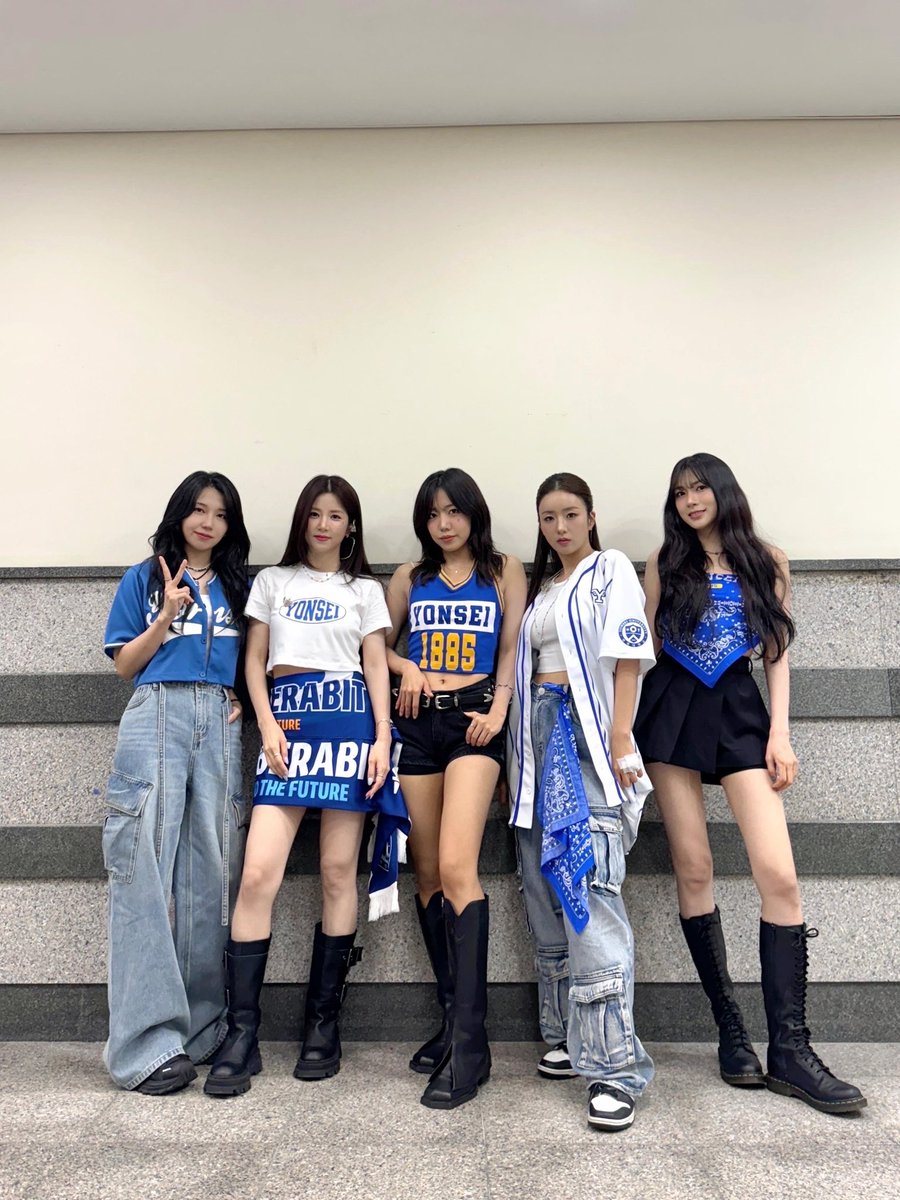 ๐๐ฅ๐ฐ๐๐ฒ๐ฌ!Apink #RE_LOVE tweet media