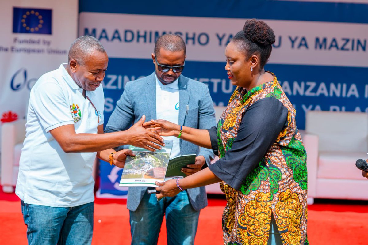 elikaMwanyika's tweet photo. Proud milestone for @HUDEFO! We've launched the EPR Report for plastic waste in / —a united effort from waste pickers to policymakers. Thanks to all who made this vision a reality! &amp;
#EPR #PlasticWaste @CRS @VPO @UNEP @nemc                @redcrosstanzania https://t.co/o0h1qFEMJh