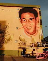 10 de Junho.
Enquanto o país celebra o Dia de Portugal, de Camões e das Comunidades Portuguesas, nós lembramos também o nome que muitos tentam esquecer: Alcindo Monteiro.

Alcindo era português. Tinha 27 anos. Sonhava com dança, com liberdade, com futuro. Na noite de 10 de Junho