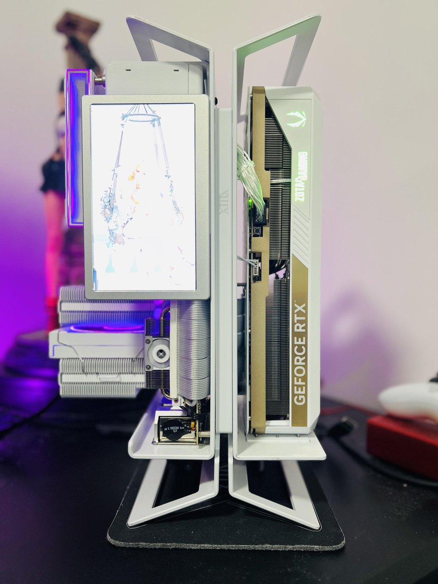 ZOTACFrance's tweet image. Un PC à l&apos;air libre, ça vous dit ? 🌬️

YT channel : CHANNEL9 GAMING

#PcBuild  #PcGaming #InnovationTech #DesignUnique