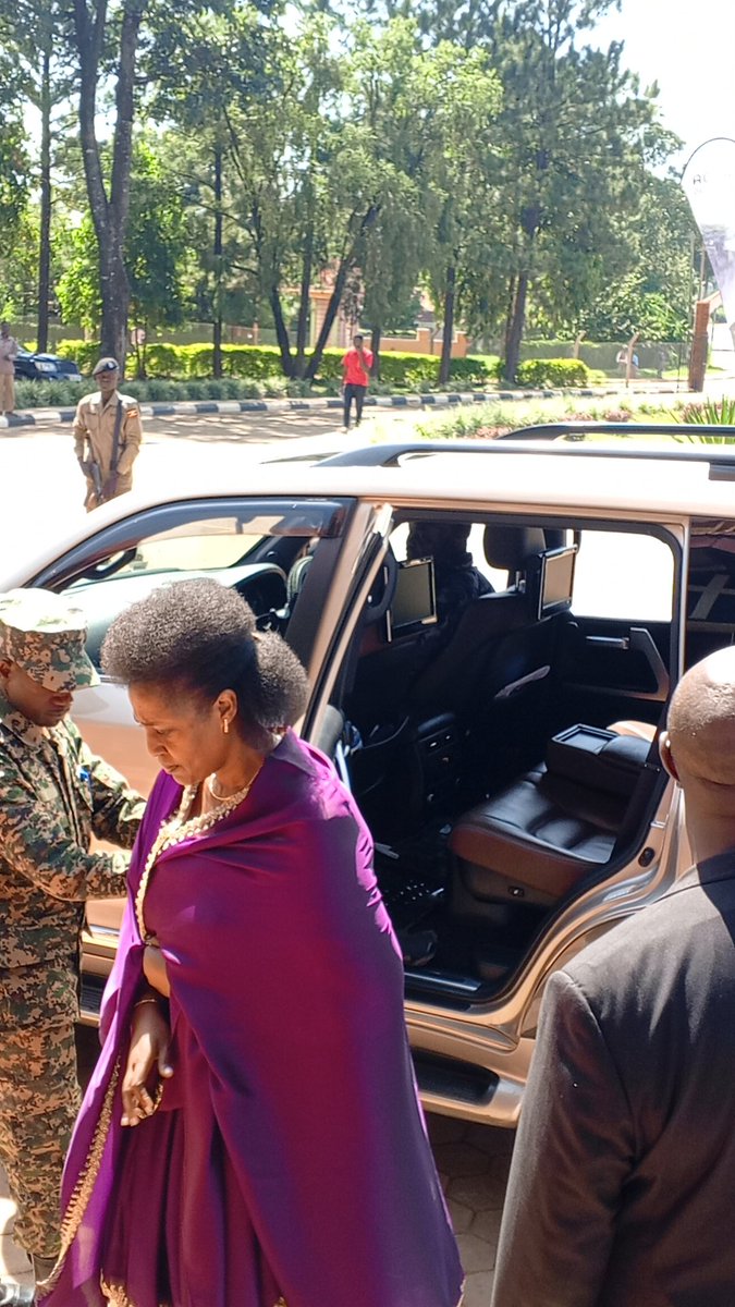 SpiceFM 89.9 Hoima (@spicefmhoima) on Twitter photo UPDATE: The Queen (Omugo) Margaret Karunga Adyeeri, of <a href="/Bunyoro_Kitara/">Bunyoro-Kitara Kingdom</a> Kingdom has arrived at St Peter's Cathedral Duhaga for a Royal Thanksgiving Service. The Queen has been welcomed by the Kingdom Prime Minister Owek <a href="/AndrewByakutaga/">Andrew Byakutaga</a> Ateenyi. UPDATE: The Queen (Omugo) Margaret Karunga Adyeeri, of <a href="/Bunyoro_Kitara/">Bunyoro-Kitara Kingdom</a> Kingdom has arrived at St Peter's Cathedral Duhaga for a Royal Thanksgiving Service. The Queen has been welcomed by the Kingdom Prime Minister Owek <a href="/AndrewByakutaga/">Andrew Byakutaga</a> Ateenyi.