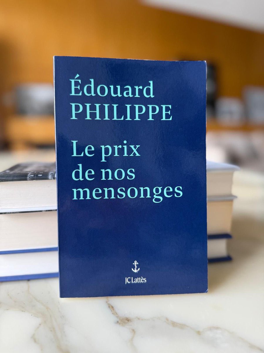 Une vision lucide, franche, rare. 
Sans démagogie ni faux-semblant.

La vision d’un homme d’État qui dit les choses telles qu’elles sont et comme il les pense.

À lire, absolument.

(Disponible dans toutes les -très- bonnes librairies 😉).