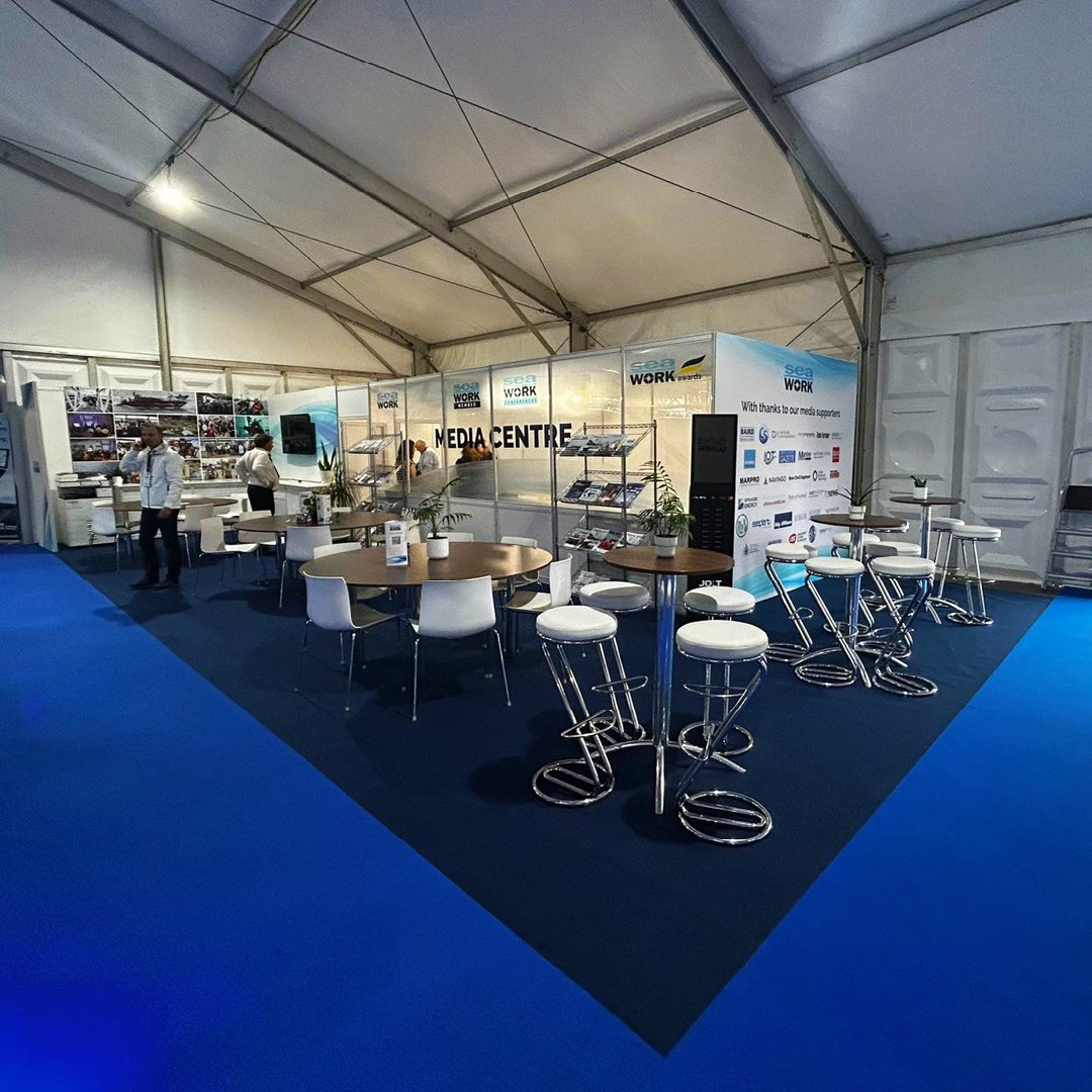 Showlite tweet media