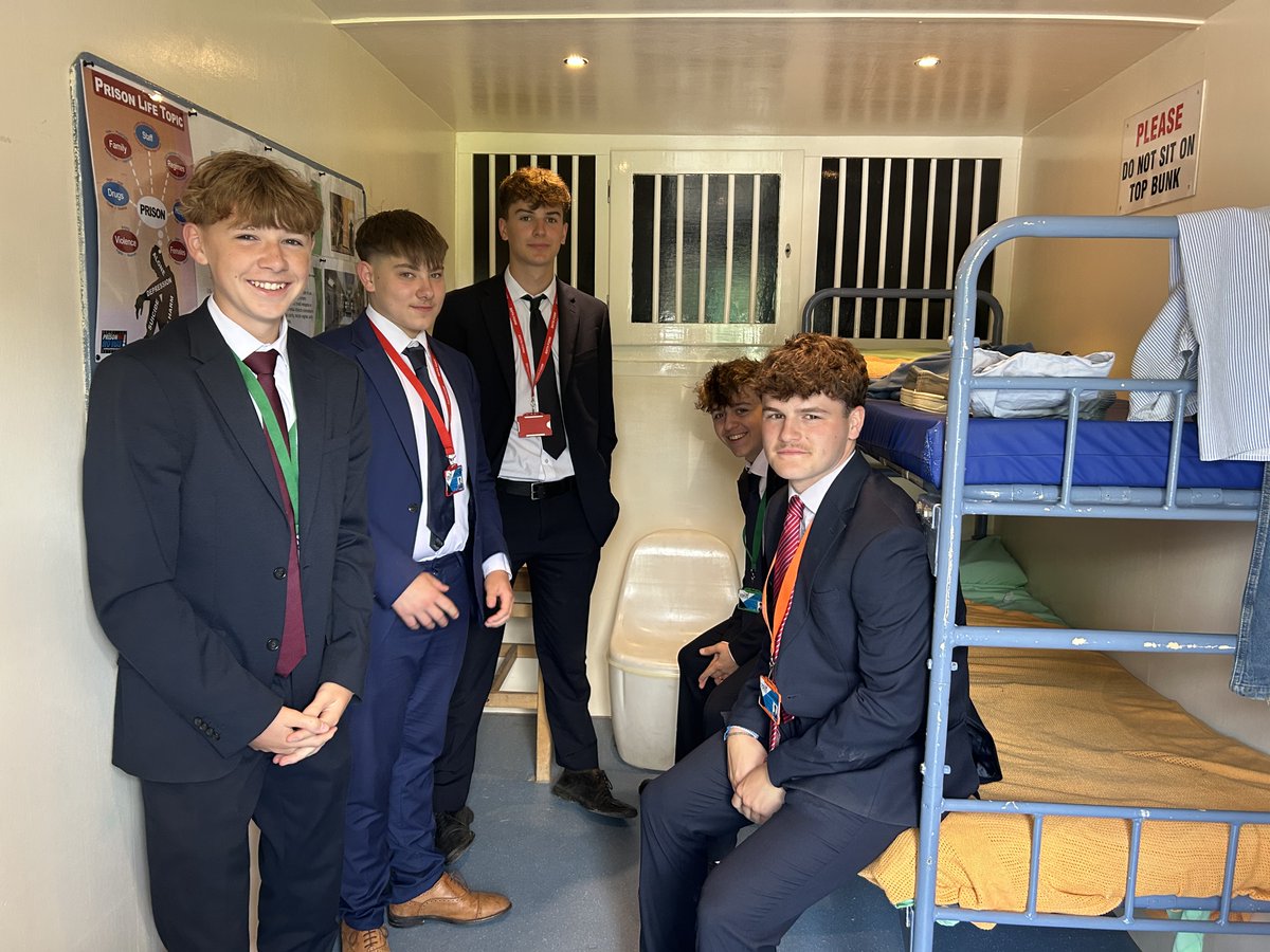 Furze Platt School tweet media