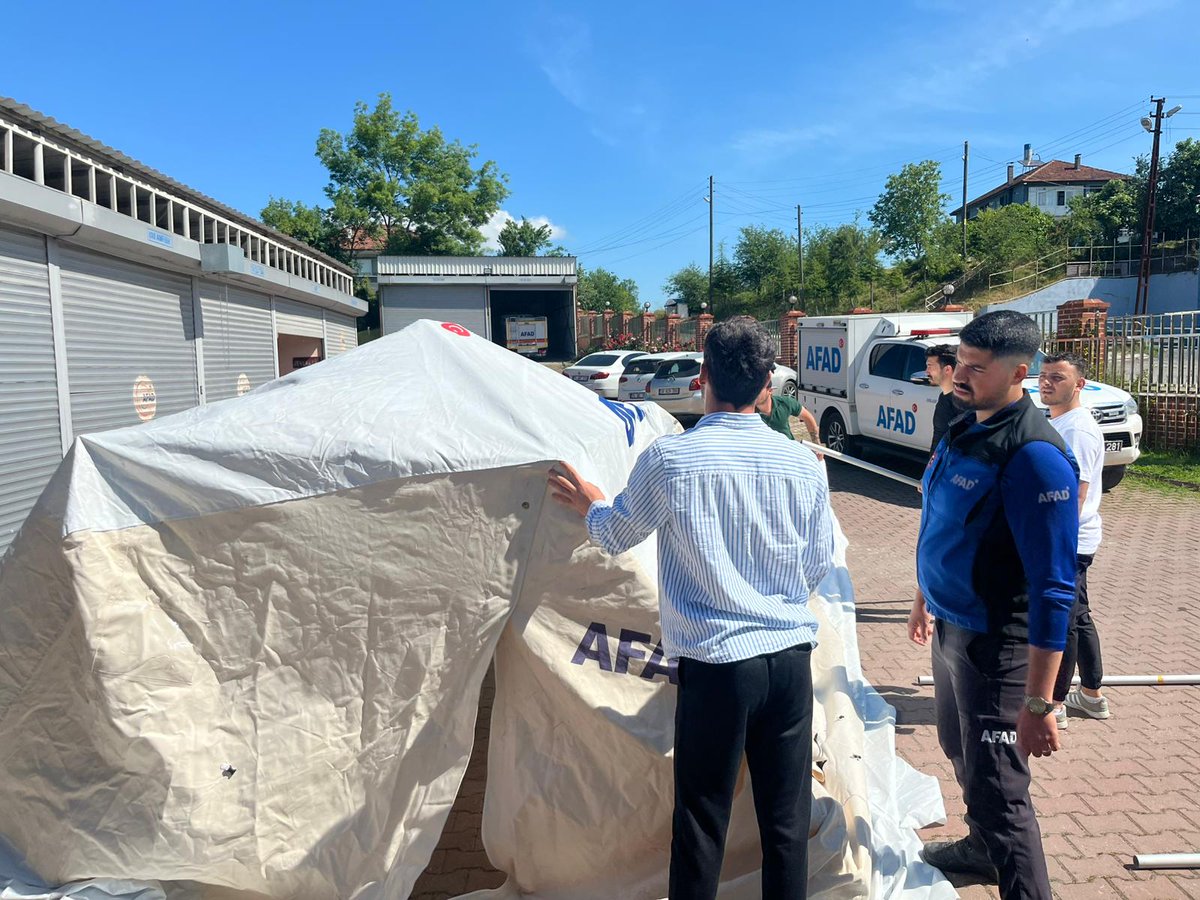 Müdürlüğümüz eğitmenleri tarafından Bartın Orman Müdürlüğü personeline yönelik; Enkazda Arama ve Kurtarma Temel Eğitimi verilmiştir.
<a href="/AFADBaskanlik/">AFAD</a> 
<a href="/AFADegitim/">AFAD Eğitim Merkezi</a>