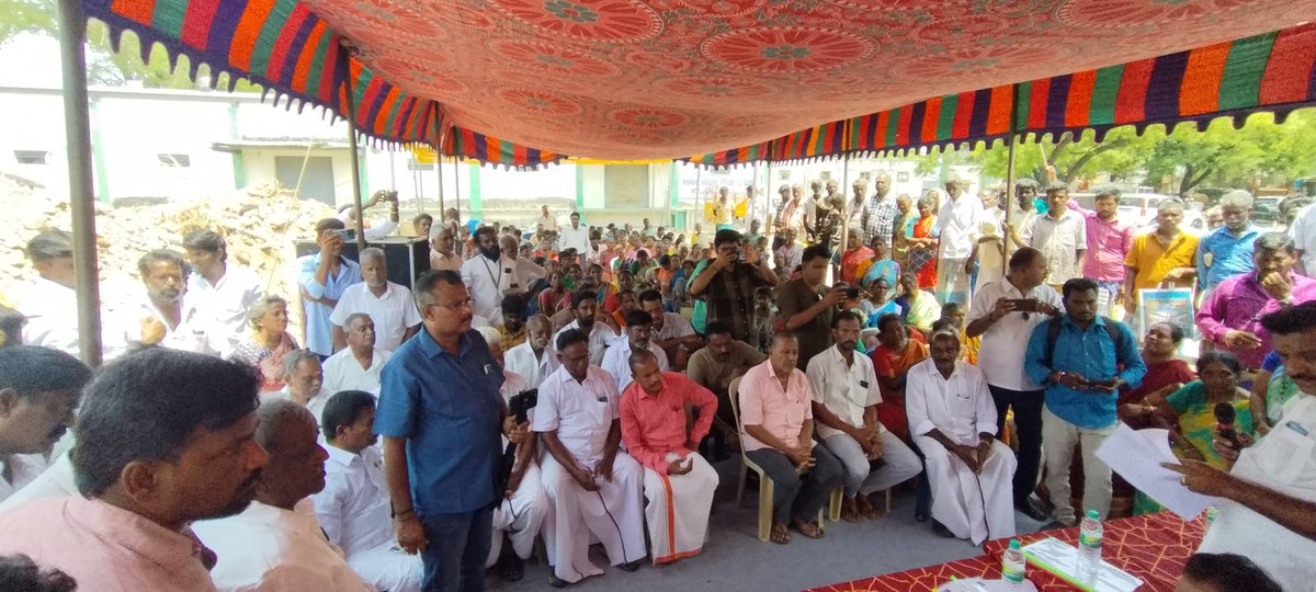 Dr.K.Ponmudy (@kponmudimla) on Twitter photo மாண்புமிகு தமிழ்நாடு முதலமைச்சர் <a href="/mkstalin/">M.K.Stalin</a>. அவர்களின் நல்வாழ்த்துக்களுடன் திருக்கோவிலூர் சட்டமன்றத் தொகுதி அரகண்டநல்லூர் ஒழுங்குமுறை விற்பனை கூடத்தில் ரூபாய் 2.00 கோடி மதிப்பீட்டில் பாதுகாப்பு கூடம் கட்டிடத்திற்கு அடிக்கல் நாட்டினோம். மாண்புமிகு தமிழ்நாடு முதலமைச்சர் <a href="/mkstalin/">M.K.Stalin</a>. அவர்களின் நல்வாழ்த்துக்களுடன் திருக்கோவிலூர் சட்டமன்றத் தொகுதி அரகண்டநல்லூர் ஒழுங்குமுறை விற்பனை கூடத்தில் ரூபாய் 2.00 கோடி மதிப்பீட்டில் பாதுகாப்பு கூடம் கட்டிடத்திற்கு அடிக்கல் நாட்டினோம்.