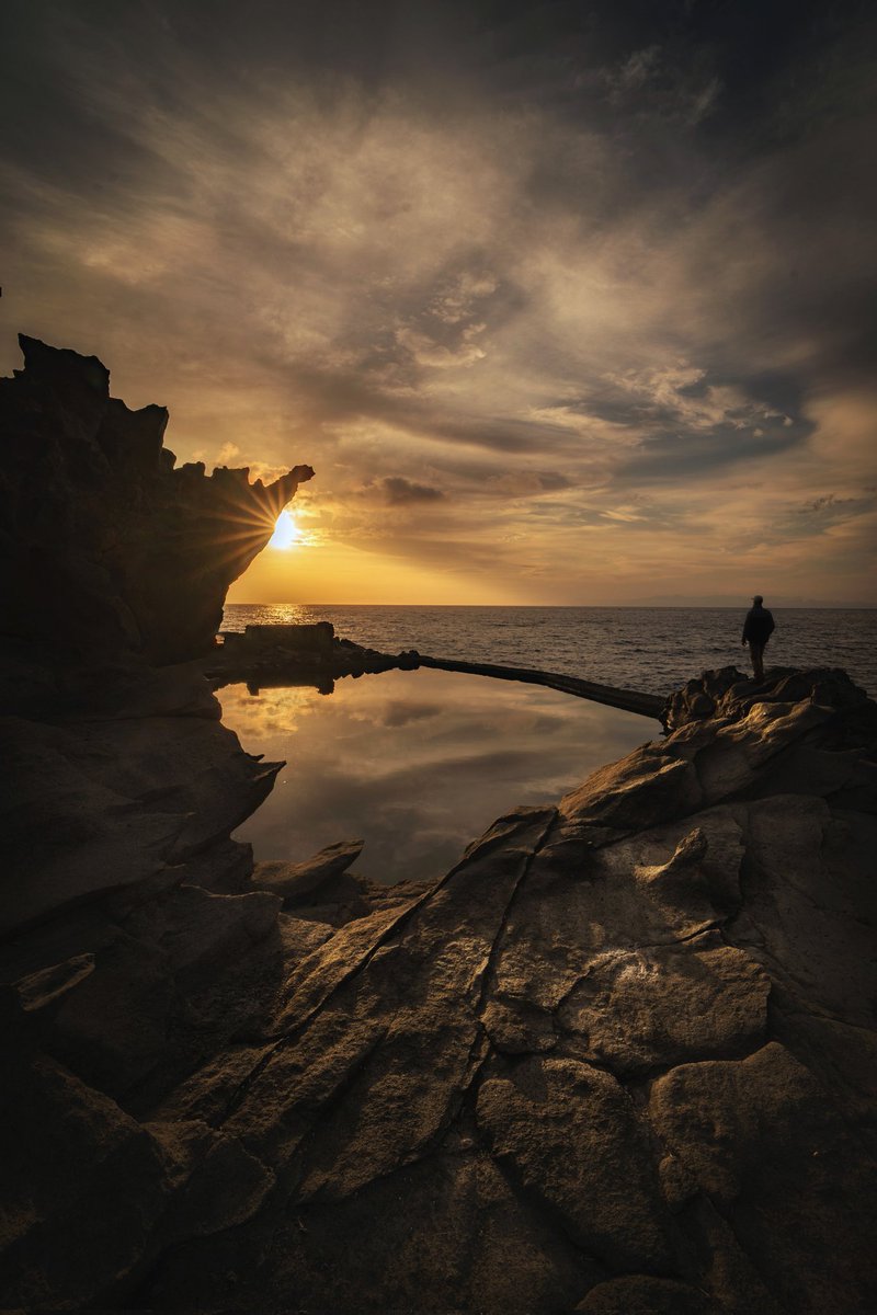Esta mañana, me fui a jugar un poco con la luz, ¿o ella jugó conmigo?
📸Porís de Abona