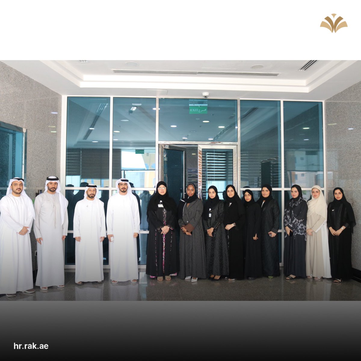 عقد مجلس قيادات المستقبل في دائرة الموارد البشرية – حكومة رأس الخيمة، اجتماعًا تنسيقيًا مع مجلس شباب رأس الخيمة، بهدف مناقشة الخطة الاستراتيجية للدائرة، وبحث سبل التعاون المشترك، وتعزيز التكامل بين الجهود الشبابية والتوجهات الحكومية.