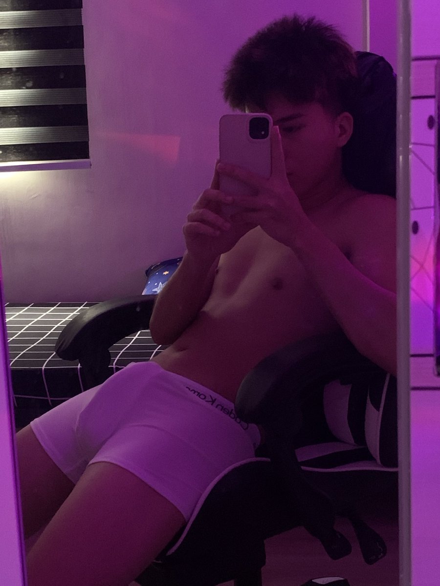 pixieboy8_'s tweet photo. 👀 https://t.co/RGZFunZjsj