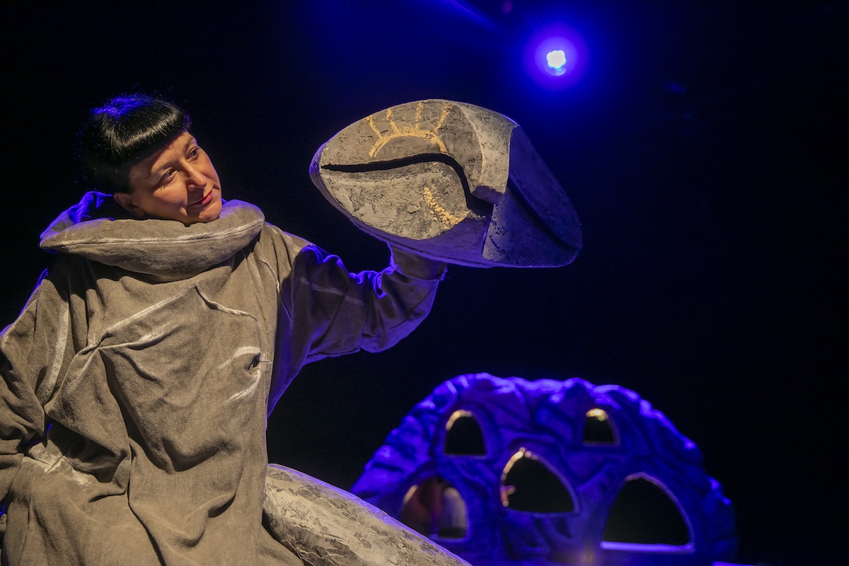 Našem velikem odru bo v četrtek zadnja premiera v sezoni. V koprodukciji z gledališčem Il Rossetti  in ob podpori Programa Interreg VI-A Italija-Slovenija 2021-2027 je nastala predstava Gora v režiji Giulia Settima. lgl.si/si/predstave/v…  <a href="/InterregITASLO/">InterregITASLO</a>  <a href="/GECTGO_EZTSGO/">GECT GO - EZTS GO 🇪🇺🇮🇹🇸🇮</a>