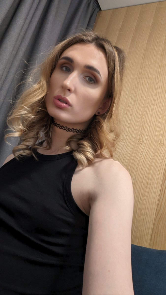 Stacy_Gold_TS's tweet photo. Glad to see all my sweet and delicious🥰

#MtF #mtf #transgender #ladyboy #transgirl #Sexy #femboy #Trans https://t.co/Nol9gCSgBh