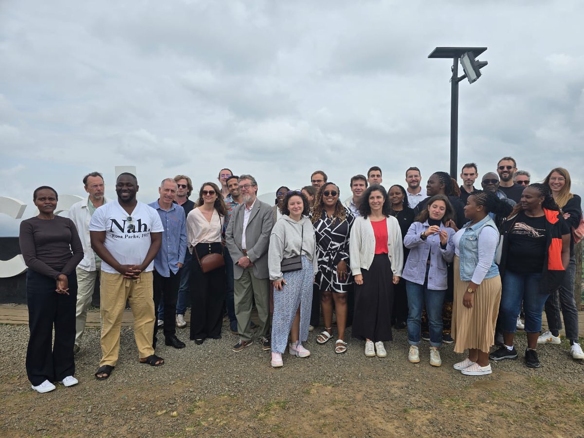 🌍Séminaire DRAE👏🏾
Heureux d'avoir participé #séminaire <a href="/AFD_France/">Agence Française de #Développement (AFD) 🇫🇷 🇪🇺</a> <a href="/Proparco/">Proparco</a> <a href="/expertisefrance/">Expertise France</a> #AfriquedelEst
👍🏾11 pays couverts(7 agences)
👍🏾Finance Climat 
👍🏾2,5Mds 2020-2024
👍🏾137 projets 2020-2024
Merci à #JFArnal ainsi qu'à l'ensemble de l'équipe Mention spéciale <a href="/aissakira/">Aissa</a>