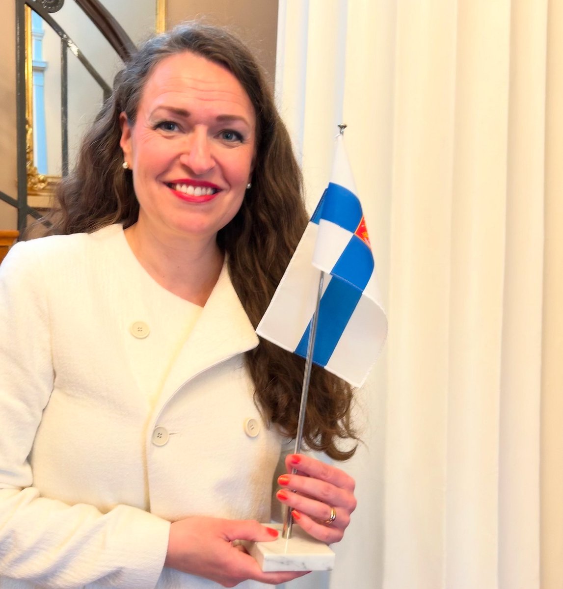 Uudet Suomi-pisteet tarjoavat useamman viranomaisen palveluita saman katon alla! Käy tutustumassa uusiin Suomi-pisteisiin ja sen palveluihin 🇫🇮 vm.fi/-/suomi-pistee…