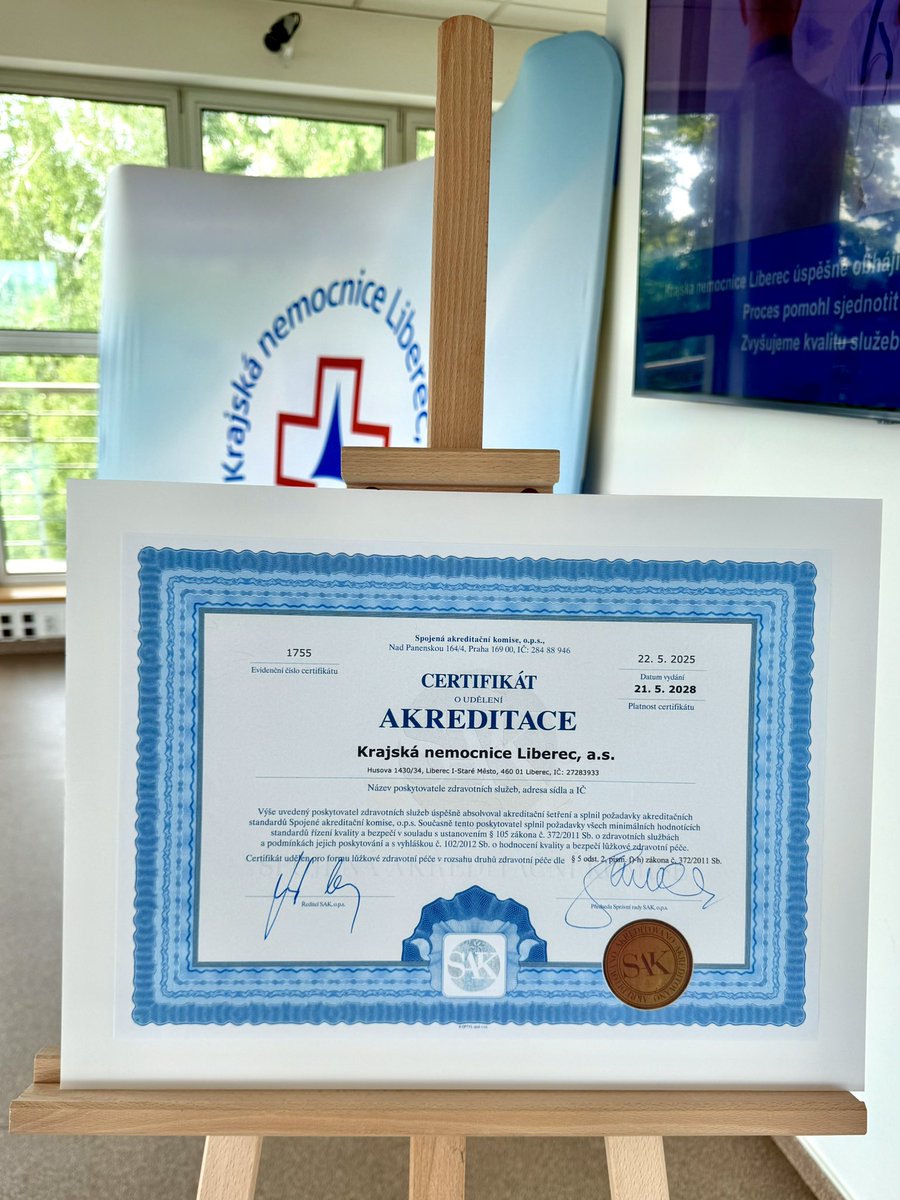 NemLiberec's tweet image. KNL, a.s. úspěšně absolvovala akreditační šetření a splnila požadavky standardů Spojené akreditační komise. Současně splnila požadavky všech hodnotících standardů řízení kvality a bezpečí. Proces pomohl sjednotit péči napříč regionem a zvýšil kvalitu služeb na evropskou úroveň.