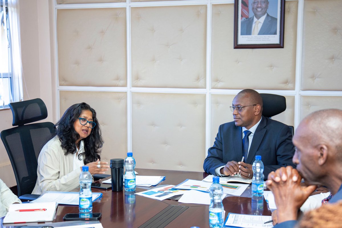 A team from <a href="/UNICEFKenya/">UNICEF Kenya</a>, <a href="/GAINAlliance_KE/">GAIN Kenya</a> &amp; <a href="/Kuza_Biashara/">Kuza One</a> is in Kirinyaga County today to engage with young people from the Youth in Agriculture &amp; Nutrition (EKYAN) programme.
They began with a briefing at the Governor's office on the role of youth in food &amp; nutrition security.