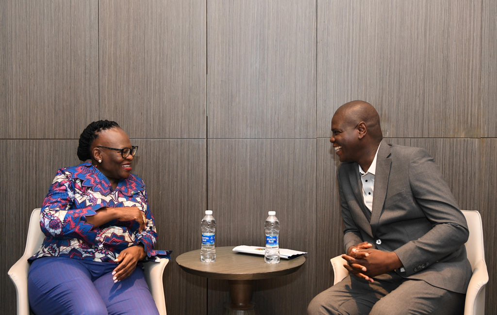 It was a great privilege meeting Minister of International Relations and Trade for Namibia Ms Selma Ashipala-Musavyi on the margins of the FOCAC Ministerial Meeting. 

We are looking forward to the 9th  Southern African Customs Union Heads of State Summit that Namibia is