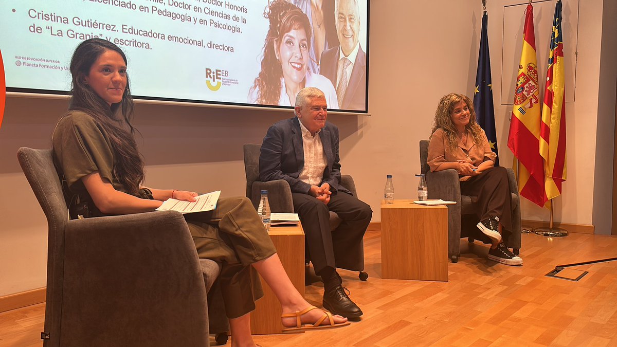 <a href="/GVAeducacio/">GVA Educació</a> <a href="/jesusealbertos/">Jesus E. Albertos</a> <a href="/RafaelBisquerra/">Rafael Bisquerra </a> <a href="/RIEEB_/">RIEEB</a> Por su parte, <a href="/RafaelBisquerra/">Rafael Bisquerra </a>, ha apuntado también que “la violencia activa los circuitos del placer y, por eso, la sociedad actual ve necesario invertir en violencia, cuando lo que debería hacer  es invertir en alfabetización emocional”.