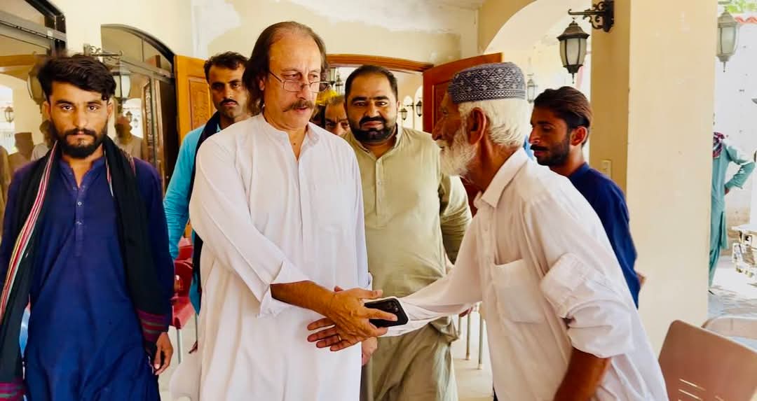 MNadirMagsi's tweet photo. النور مگسی ہاؤس ہمیشہ سے عوامی توجہ کا مرکز  و محور رہا ہے، جہاں عوامی  مسائل سنتے اور حل کیے جاتے ہیں۔
 النور مگسی ہاؤس کا یہ کردار ہمیشہ سے ہی علاقے کی ترقی اور امن کے لیے اہم رہا ہے۔
#Awami_Leader 
PPP MPA Nawabzada Mir Nadir Khan Magsi 
@BBhuttoZardari https://t.co/b0RbvzOjaF