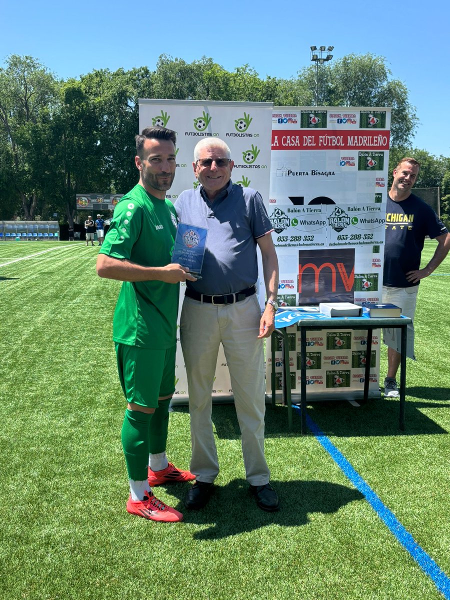 𝔹𝕒𝕝𝕠́𝕟 𝔸 𝕋𝕚𝕖𝕣𝕣𝕒 ⚽ (@balon_tierra) on Twitter photo 𝐕𝐈𝐈𝐈 𝐄𝐕𝐄𝐍𝐓𝐎 𝐀𝐋𝐋𝐒𝐓𝐀𝐑 𝐁𝐀𝐓
🏆 MEJOR MEDIO DEL ALLSTAR BAT 🏆
<a href="/Osquitar_15/">Óscar Domínguez Saugar</a> jugador del <a href="/Cfpozuelo/">CF Pozuelo</a>
𝐕𝐈𝐈𝐈 𝐄𝐕𝐄𝐍𝐓𝐎 𝐀𝐋𝐋𝐒𝐓𝐀𝐑 𝐁𝐀𝐓 𝐕𝐈𝐈𝐈 𝐄𝐕𝐄𝐍𝐓𝐎 𝐀𝐋𝐋𝐒𝐓𝐀𝐑 𝐁𝐀𝐓
🏆 MEJOR MEDIO DEL ALLSTAR BAT 🏆
<a href="/Osquitar_15/">Óscar Domínguez Saugar</a> jugador del <a href="/Cfpozuelo/">CF Pozuelo</a>
𝐕𝐈𝐈𝐈 𝐄𝐕𝐄𝐍𝐓𝐎 𝐀𝐋𝐋𝐒𝐓𝐀𝐑 𝐁𝐀𝐓