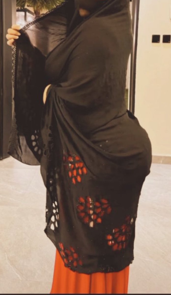 امشي كذا قدامهم  وشوفي المدح والخرفنه وتلبية الطلبات خاصتاً الي عمره 20 سنه 😂🙊