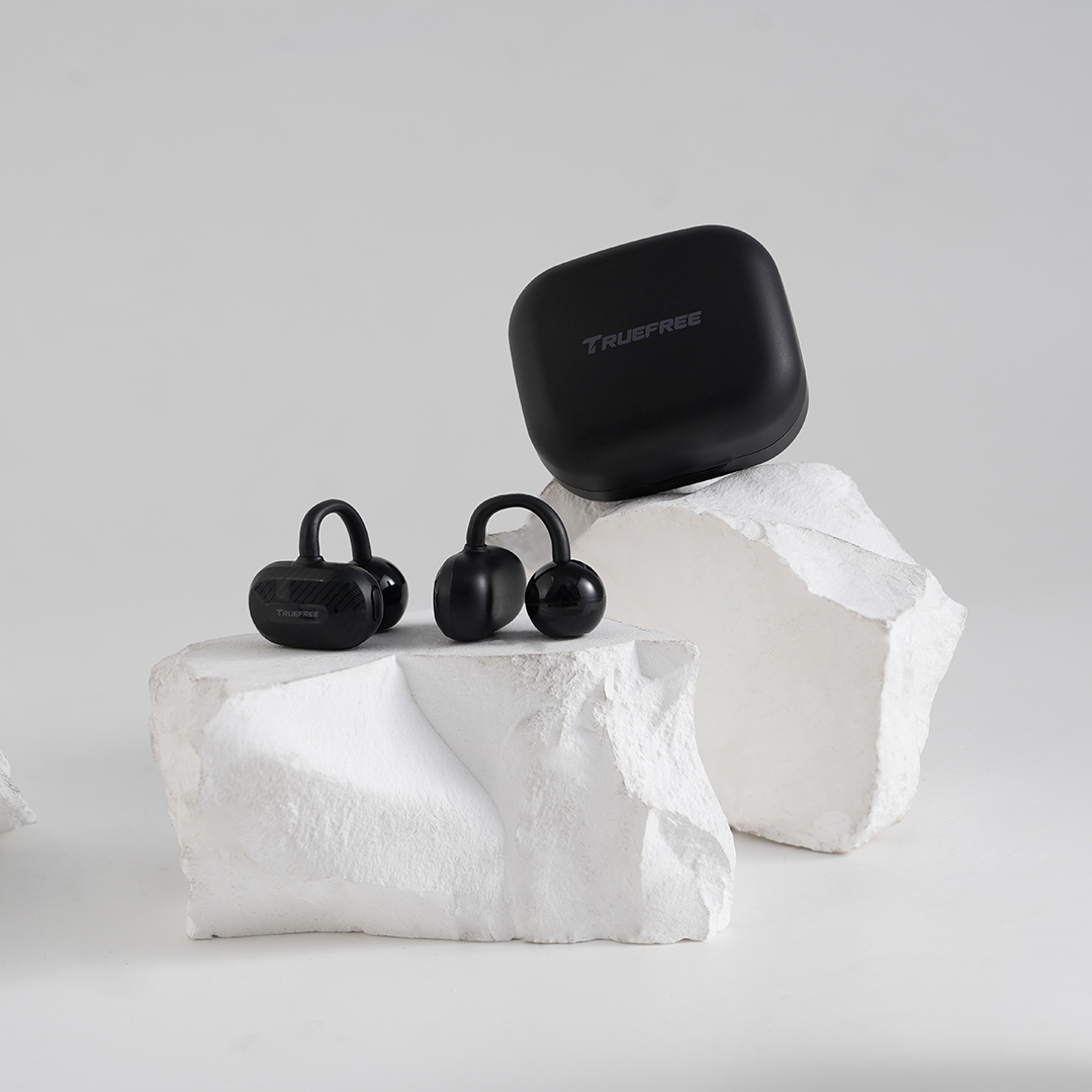 Like champagne bubbles to your ears - crisp, fizzy detail in every note on #TRUEFREE Clip C10~ 🥂🎶

#truefree #music #earbuds #Tech #wireless #daily #audios