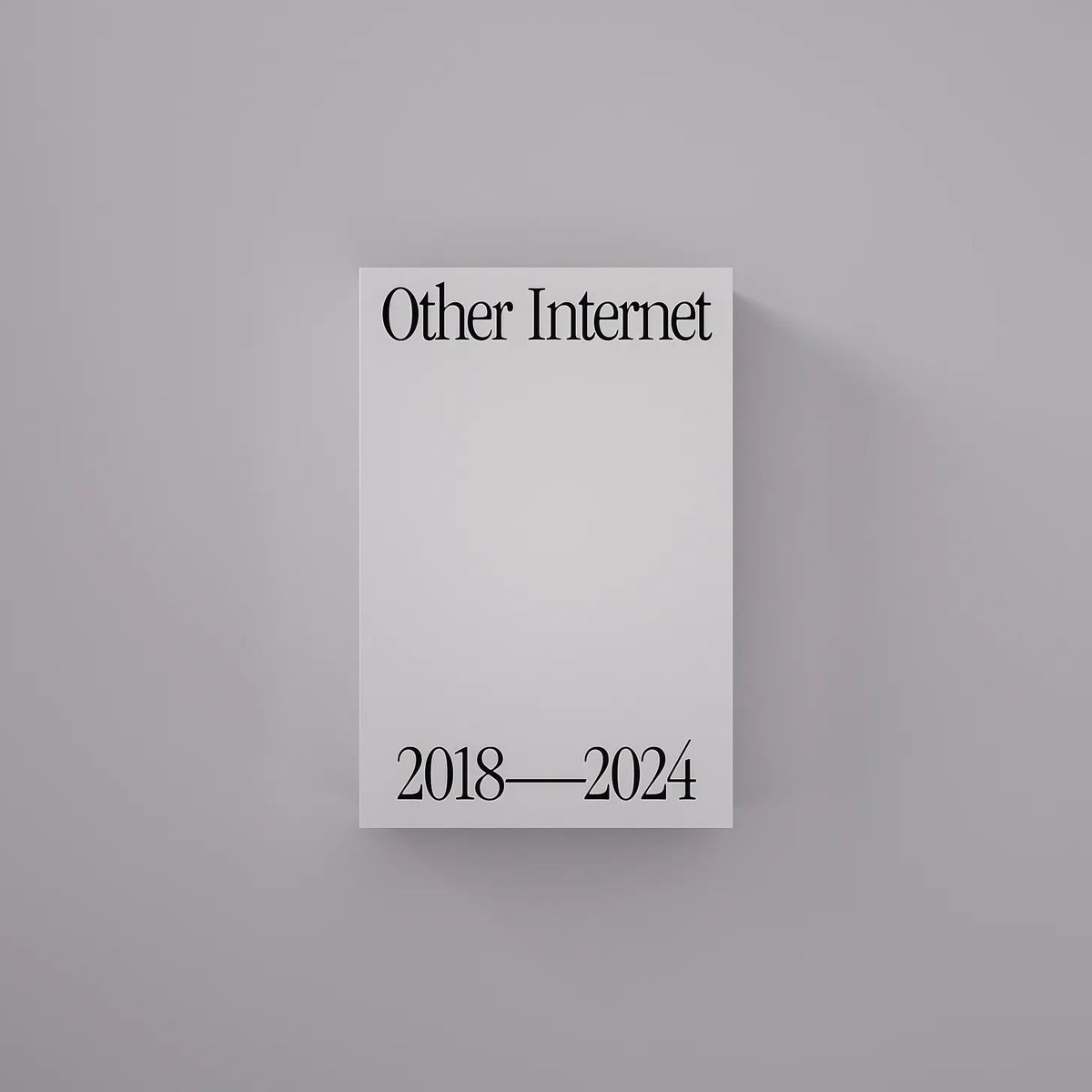ヘッドレス・ブランドという概念を提唱する、デジタル社会の新しい制度設計や分散型ガバナンスを研究するリサーチ集団Other Internetとは？Web3技術を用いたDAOなどに関わりつつ、ネットワーク文化の思想的批評を行うその実践を紹介する。