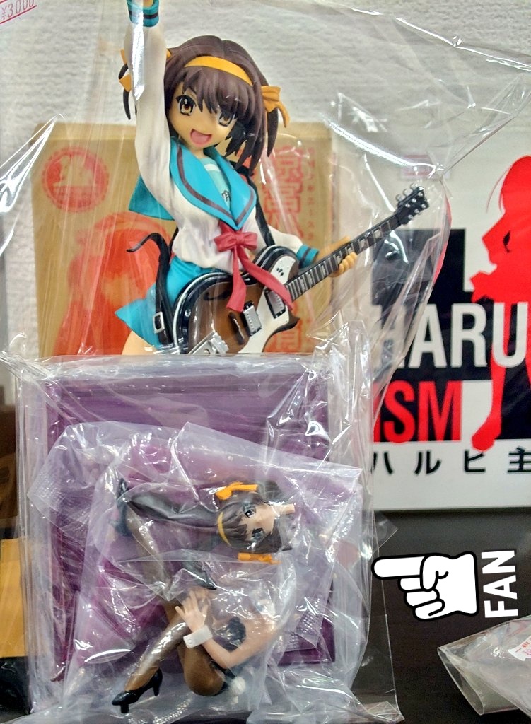 「涼宮ハルヒの憂鬱」よりフィギュアマイスター ハーフプリズムのバニーハルヒを品出し！！
ハルヒコーナーに置いて写真撮ったら目立たなくなっちゃった藁

さかな🎣(昔はwでも笑でもなくて藁でしたね)