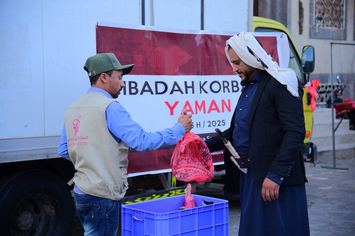 Qurban di Yaman | 1446H

Alhamdulillah, agihan daging qurban telah selamat disampaikan kepada saudara kita di Yaman.
Terima kasih atas sokongan anda – kasih sayang anda sampai ke bumi bergolak ini. 🌍❤️

#Qurban2025 #Yaman #KedamaianKemanusiaan #PeaceForYemen #HumanityFirst