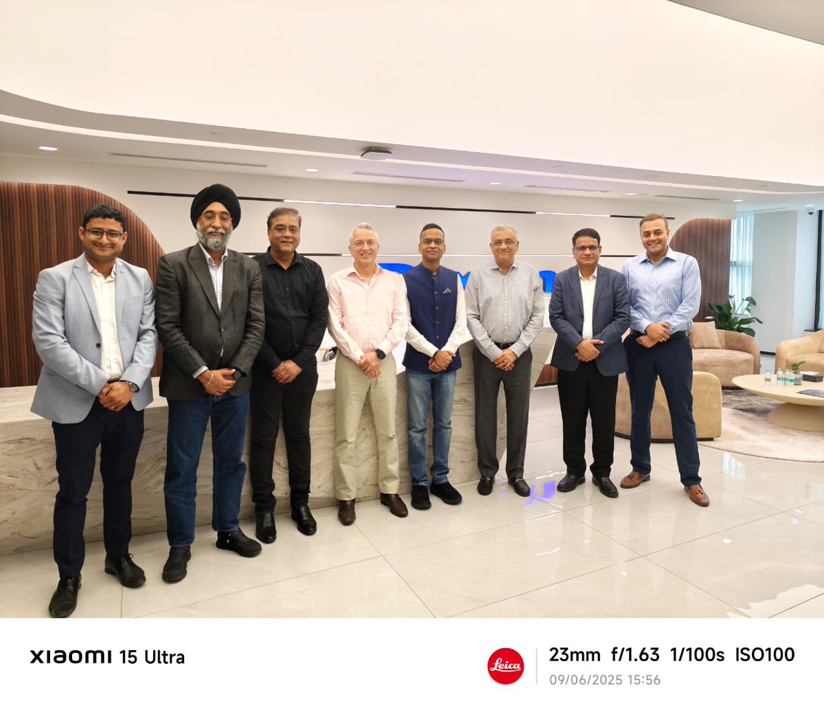 mathursudhin's tweet image. Great meeting our long-term manufacturing partner @DixonTech_India
Way forward - scaling local manufacturing footprint, strengthening local sourcing, and boosting supply chain efficiency.
@XiaomiIndia Make in India goes beyond phones & TVs. Tablets, wearables, powerbanks etc