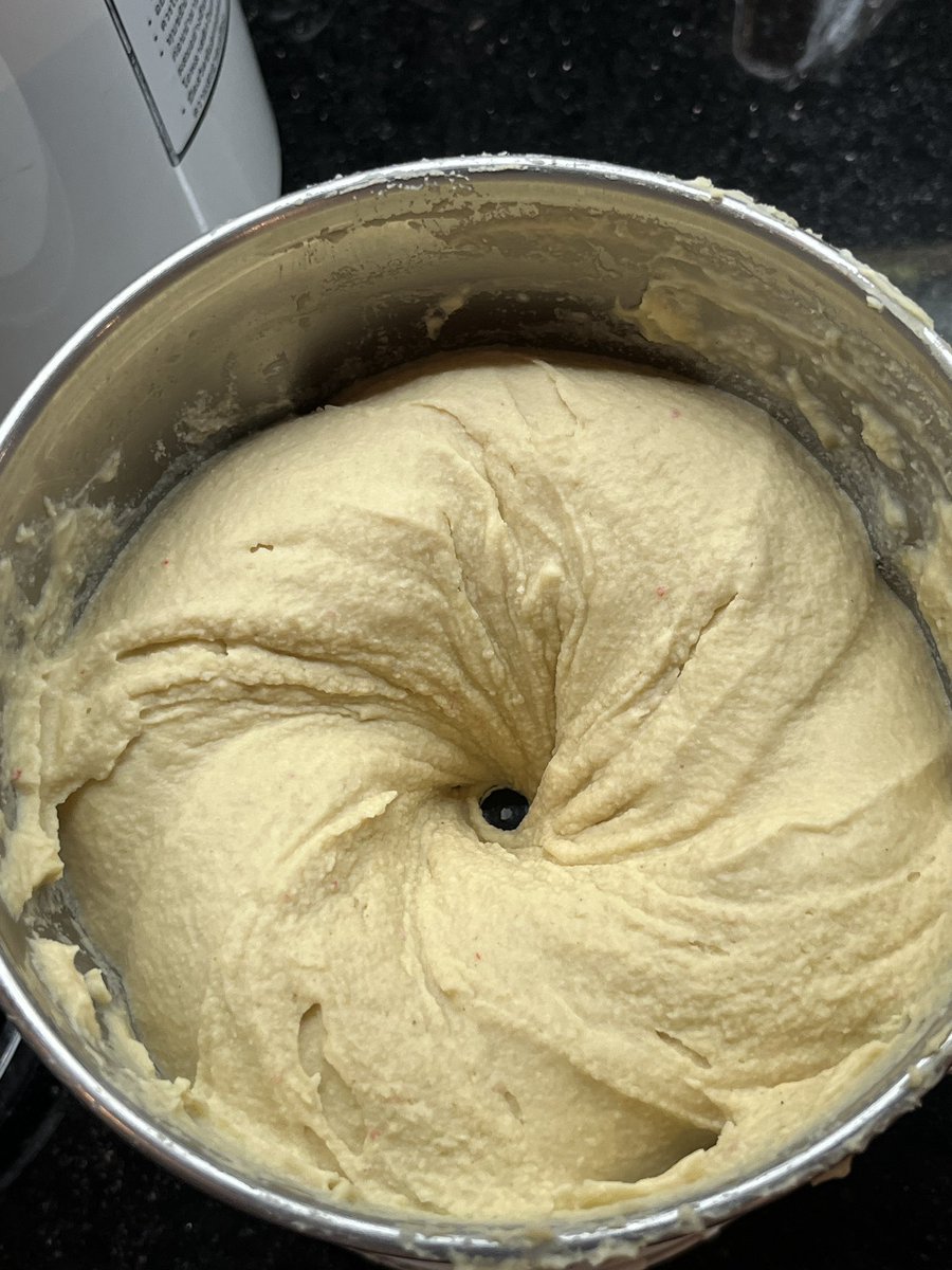 ThatDaengSauce's tweet image. Amazing how spicy those little Ghost chilies made today’s #hummus. 😛
Muy bueno. 
 
#spicy #chili #Thailand #Bangkok #BKK #Ghost #bhut_jolokia #ghost_chilies