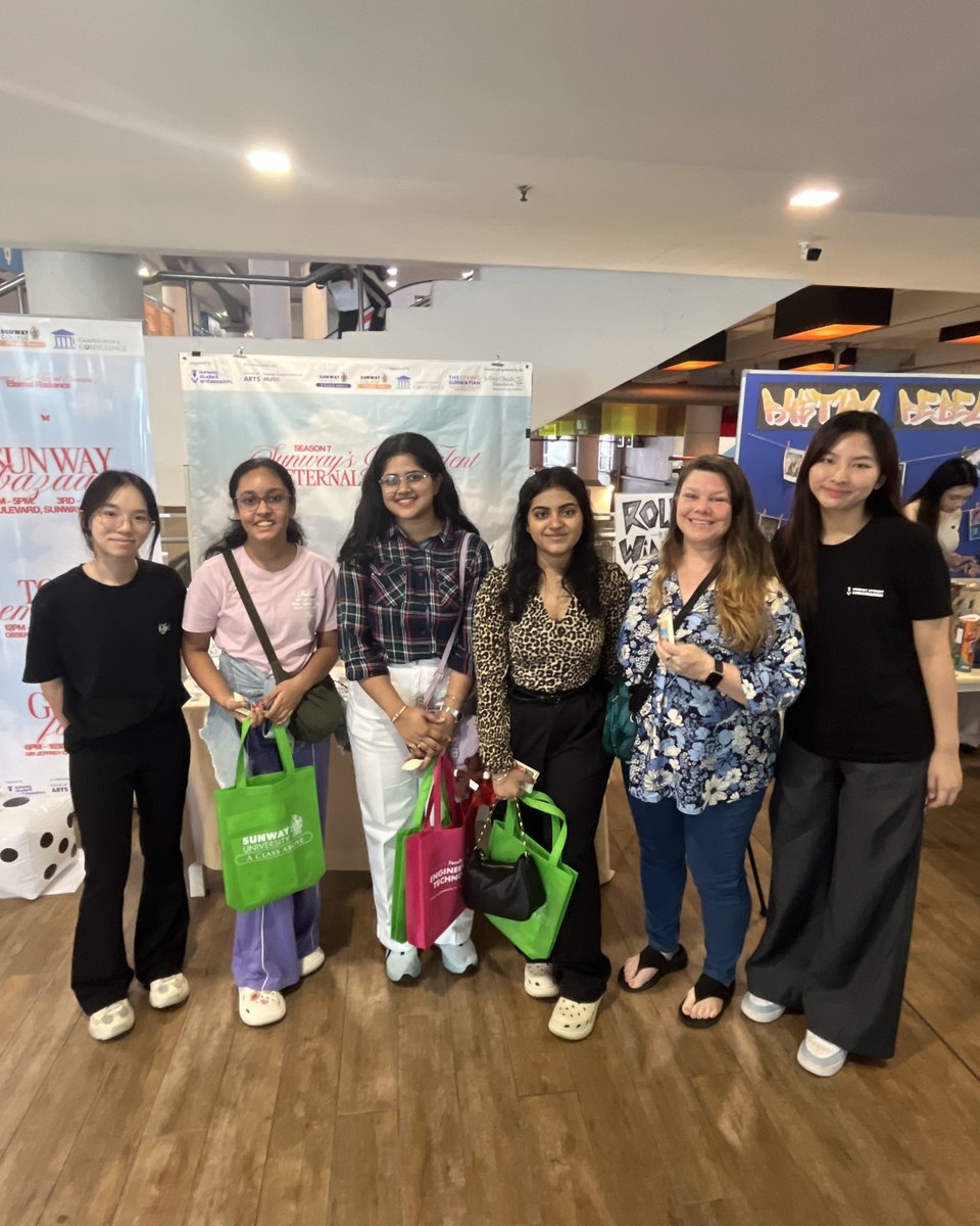 ODMEGroup's tweet photo. 🌏✨ ODM Cultural Immersion Programme – Day 7 Highlights 🇲🇾 🚤🕌

#ODMCulturalImmersion #UniversitiMalayaVisit #PutrajayaTour #StudentExplorers #GlobalExposure #PinkMosque #LakeCruise #LearningBeyondClassroom #MalaysiaMoments #GrowWithODM https://t.co/ydDYDvvfzv