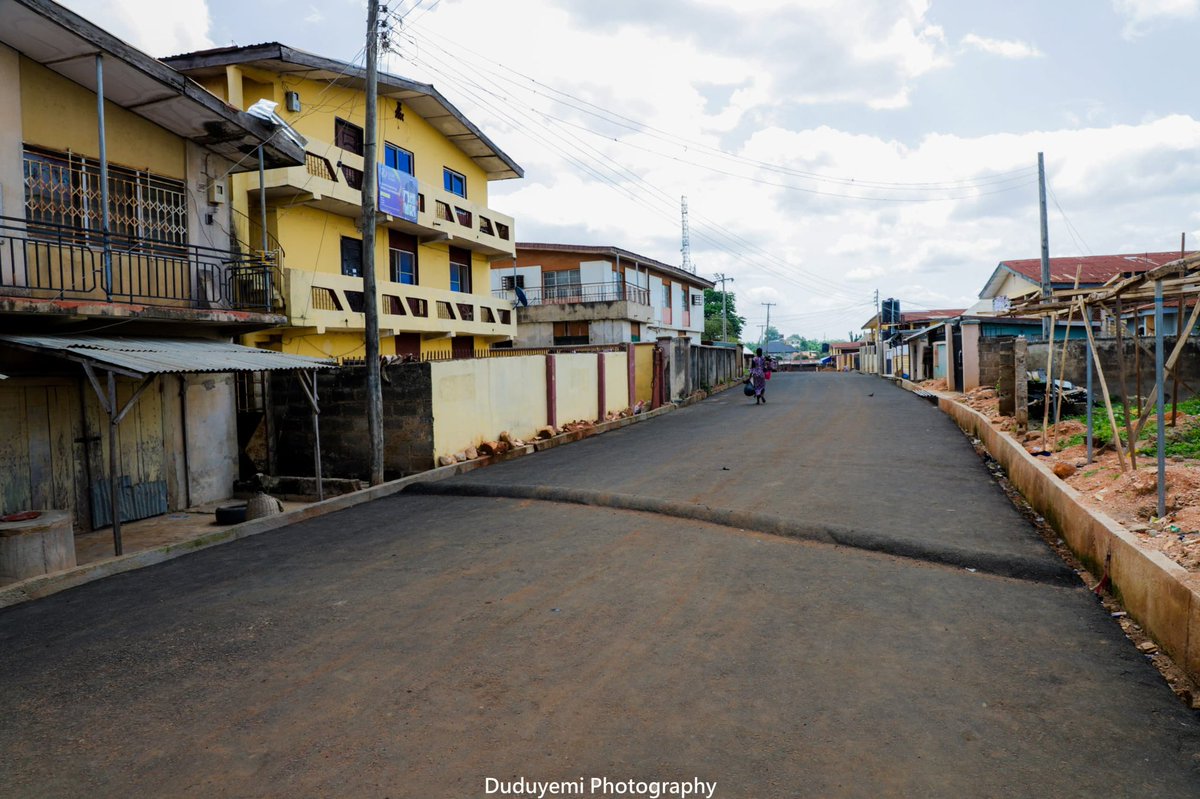 Osun_Works_Min's tweet image. COMPLETED PROJECT ALERT ‼️
Construction of Olorunsogo- Adeigbe Street Road, Osogbo.
#OsunInfraFocus
#ImoleImpactfulGovernance
#ForAGreaterOsun
#QualityInfrastructure