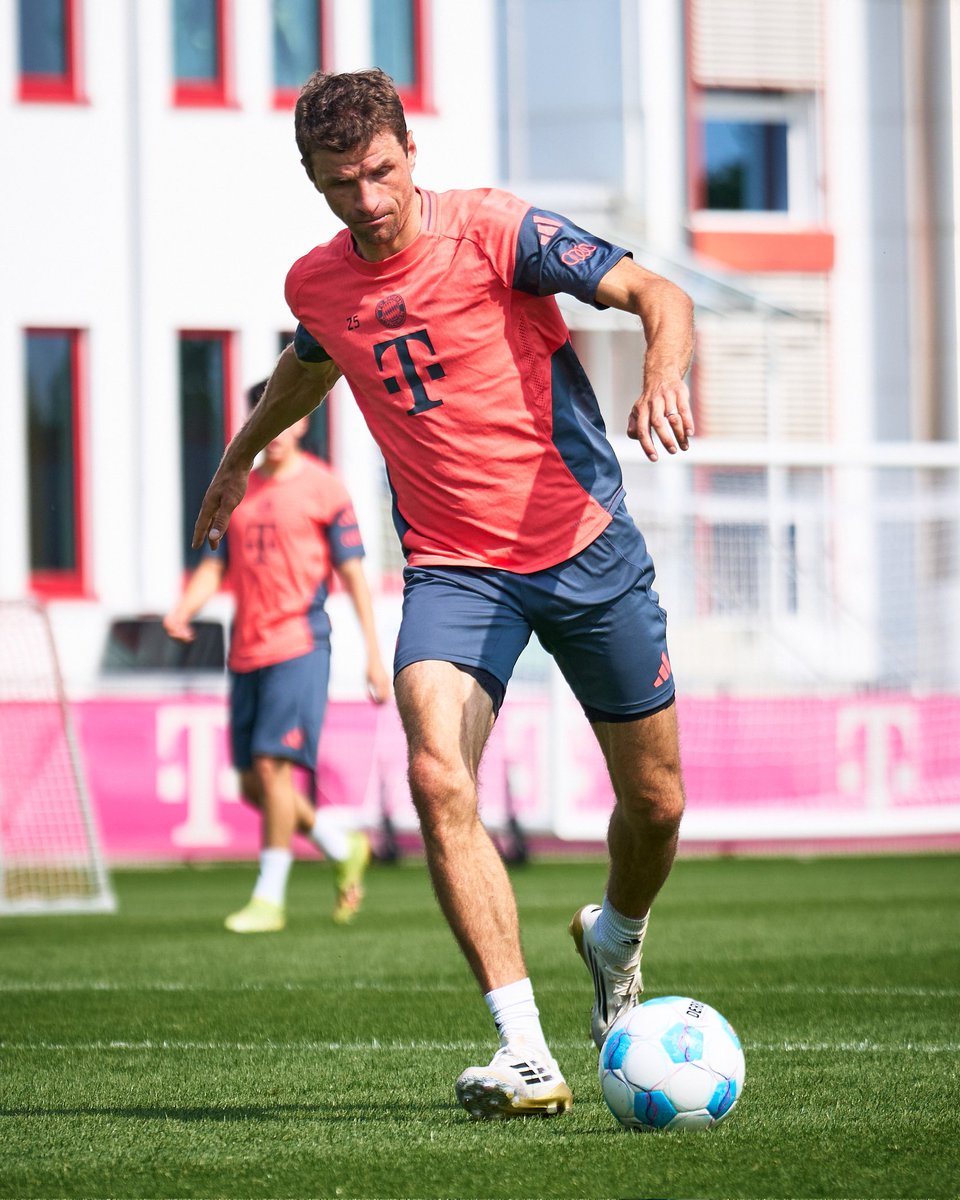 iMiaSanMia's tweet photo. Thomas Müller trained for the last time at Säbener Straße today https://t.co/kHMMEgrnBV