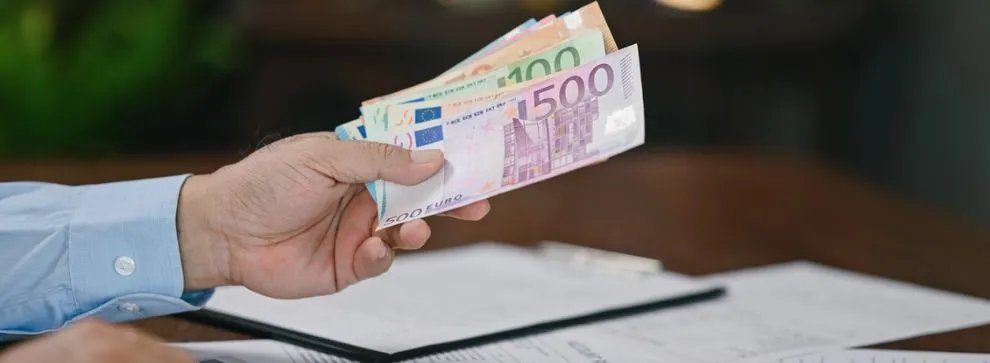 studyrama's tweet image. #prêt #étudiant
Financer ses études sans garant ni intérêts, c’est possible grâce au prêt solidaire INFIИITE qui accompagne les étudiants issus de milieux modestes.
Présentation, conditions et témoignages 👇
bit.ly/3ZWGgSF