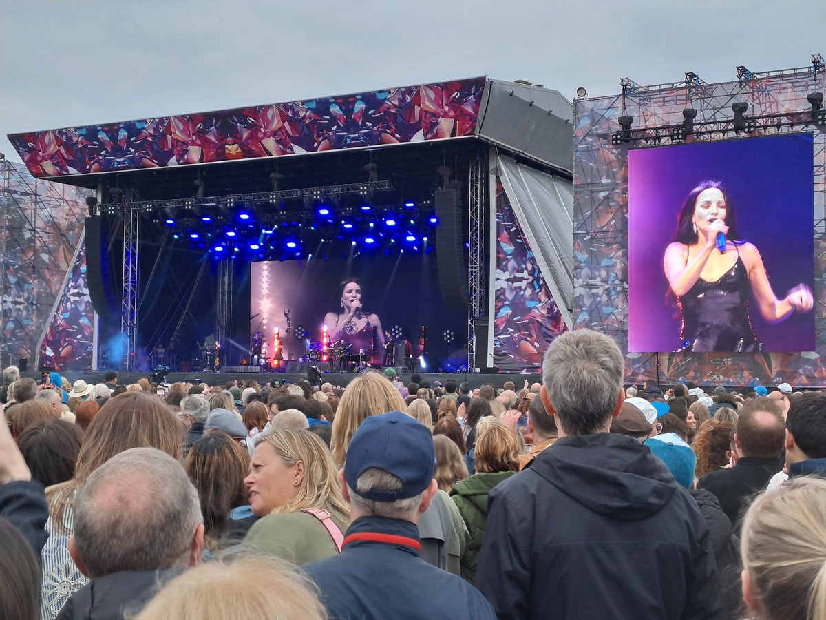 Rob Tickle tweet media