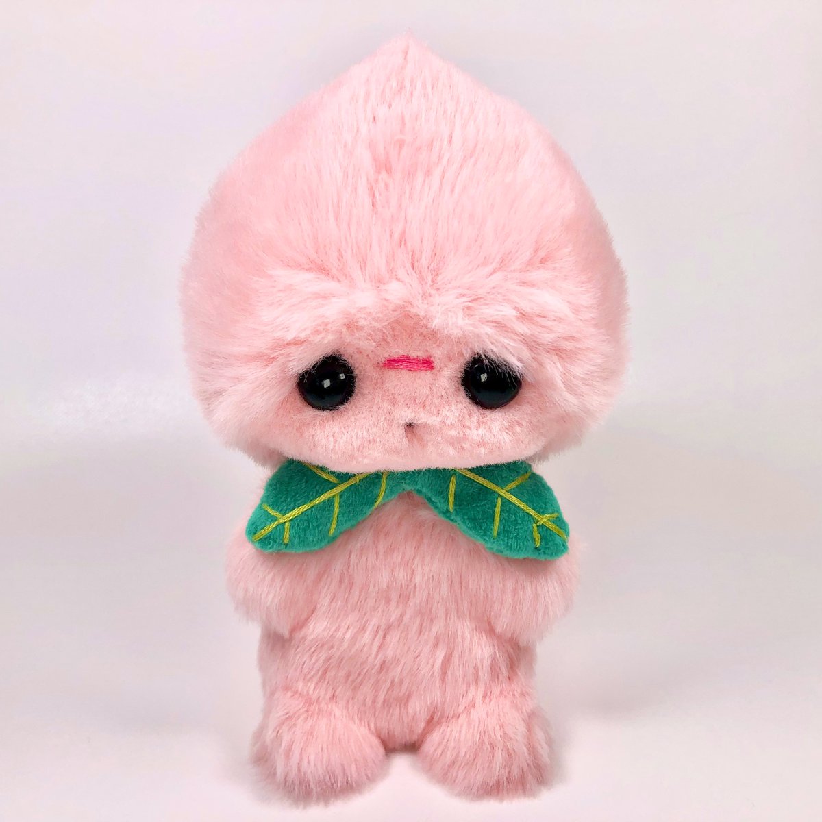 ※送料無料※かわいい桃ちゃん

minne.com/items/43198584

顎下に葉っぱを生やした桃のぬいぐるみが誕生しました🍑💕