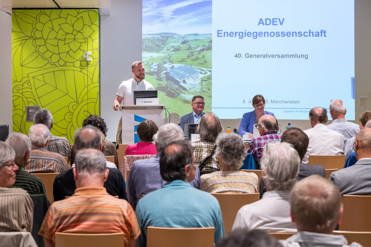 Zur 40. Generalversammlung durften wir ein Rekordergebnis präsentieren. 📊 Mit 1,04 Mio. CHF Reingewinn bei 18,1 Mio. Umsatz blicken wir stolz auf 2024 zurück. 🌱⚡ Erneuerbare Energie überzeugt – wirtschaftlich &amp; ökologisch!
Mehr im Bericht 👉 adev.ch/de/adev-praese…