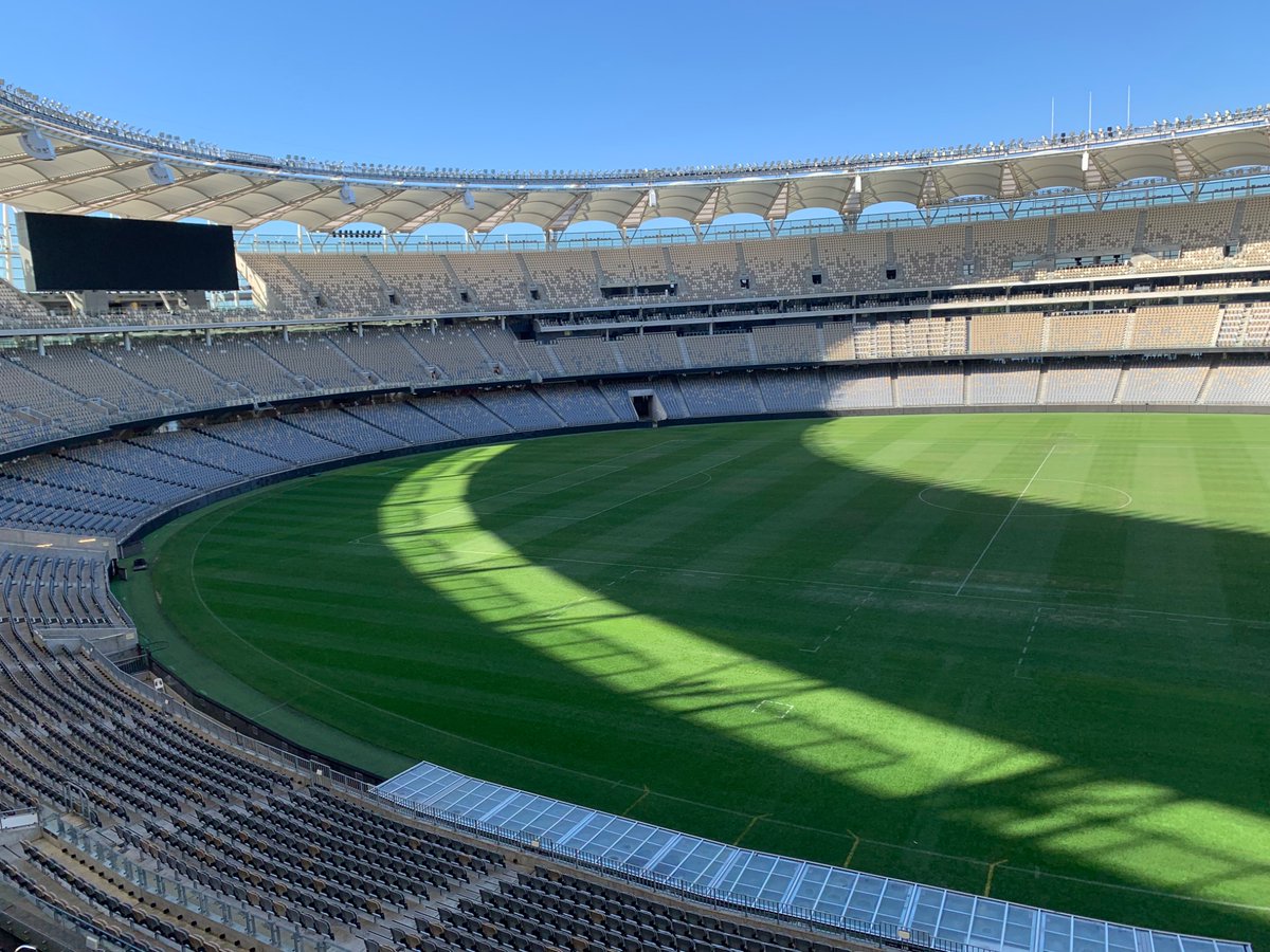 AndryuRsb's tweet photo. 🌱Turf Journey🌱

''Optus (Perth) Stadium''

先日は日本代表🇯🇵vsオーストラリア代表🇦🇺の試合へ。そして、試合翌日のピッチを視察させて頂きました。
当たり前じゃないこの経験を無駄にしないよう突き進んでいきます💪 https://t.co/BoMm39Zei2