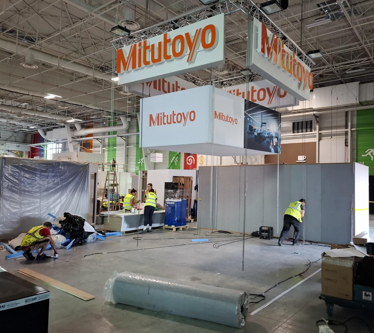 🚧 Le montage en cours ! ✈️
Nous sommes ravis de vous annoncer que l'installation de notre stand pour le SIAE 2025 a commencé ! 
On vous donne bientôt un aperçu du résultat final… Restez connectés !

📍 Retrouvez-nous sur le stand Hall 5 - Stand C275 dès l’ouverture du salon