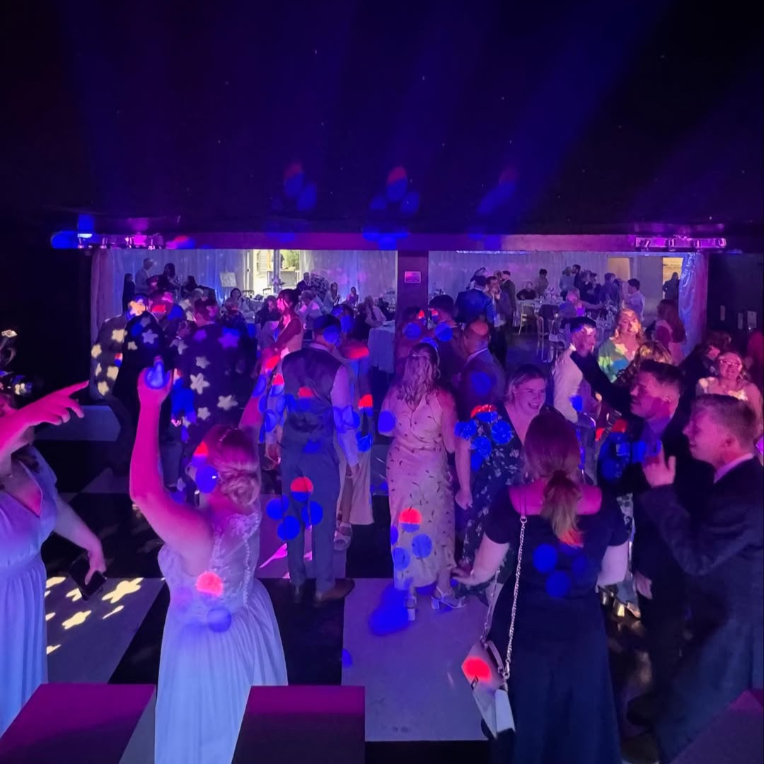 All Manor of Events (@allmanorofevent) on Twitter photo DJ Smithy and the @<a href="/weddingdjsltd/">The Wedding Dj's Ltd</a> had the wedding rocking as
usual for Terri & Ryanβs big day! πΆπ
#Bride #Groom #Wedding #WeddingDay
#2025Weddings #BarnWeddingVenue #BarnWeddings
#DJ #Music #Party DJ Smithy and the @<a href="/weddingdjsltd/">The Wedding Dj's Ltd</a> had the wedding rocking as
usual for Terri & Ryanβs big day! πΆπ
#Bride #Groom #Wedding #WeddingDay
#2025Weddings #BarnWeddingVenue #BarnWeddings
#DJ #Music #Party