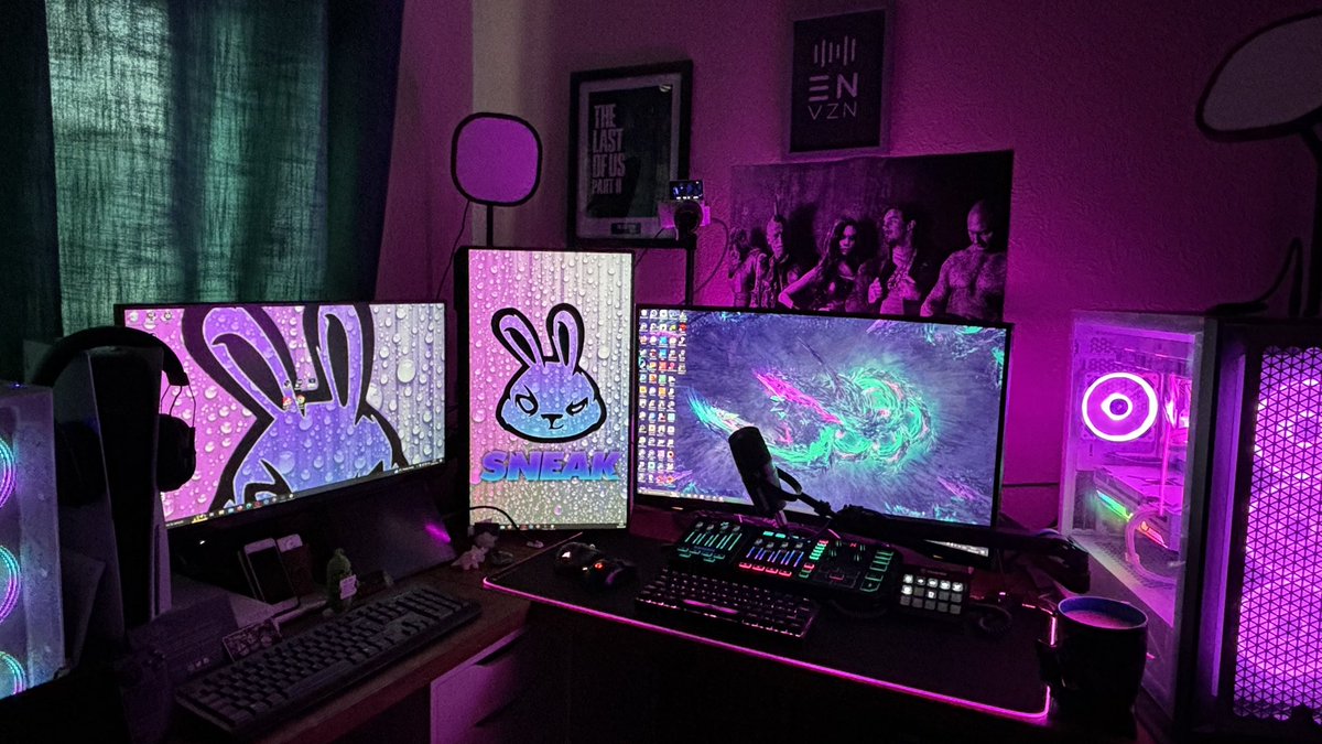 ItsStrayz's tweet photo. @LilMiss_Clo This is what I have ☺️ https://t.co/FsMWR5YZ2E