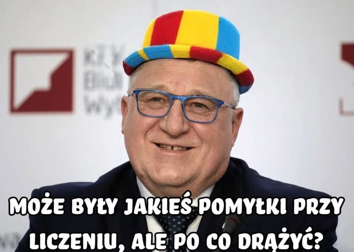 GtEpxMKWoAAzgI-?format=jpg&name=900x900