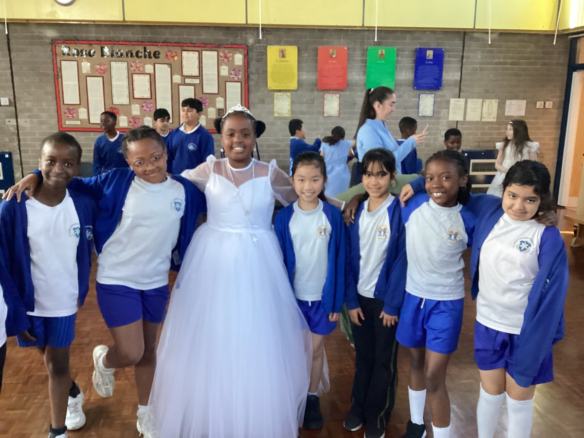 Mrs Dade ๐ป ๐ณ (@y4_hazelclass) on Twitter photo A beautiful celebration for our First Holy Communion children ๐โ๏ธ๐๏ธ <a href="/Y6Oak2024/">Mrs Kilbride</a> A beautiful celebration for our First Holy Communion children ๐โ๏ธ๐๏ธ <a href="/Y6Oak2024/">Mrs Kilbride</a>