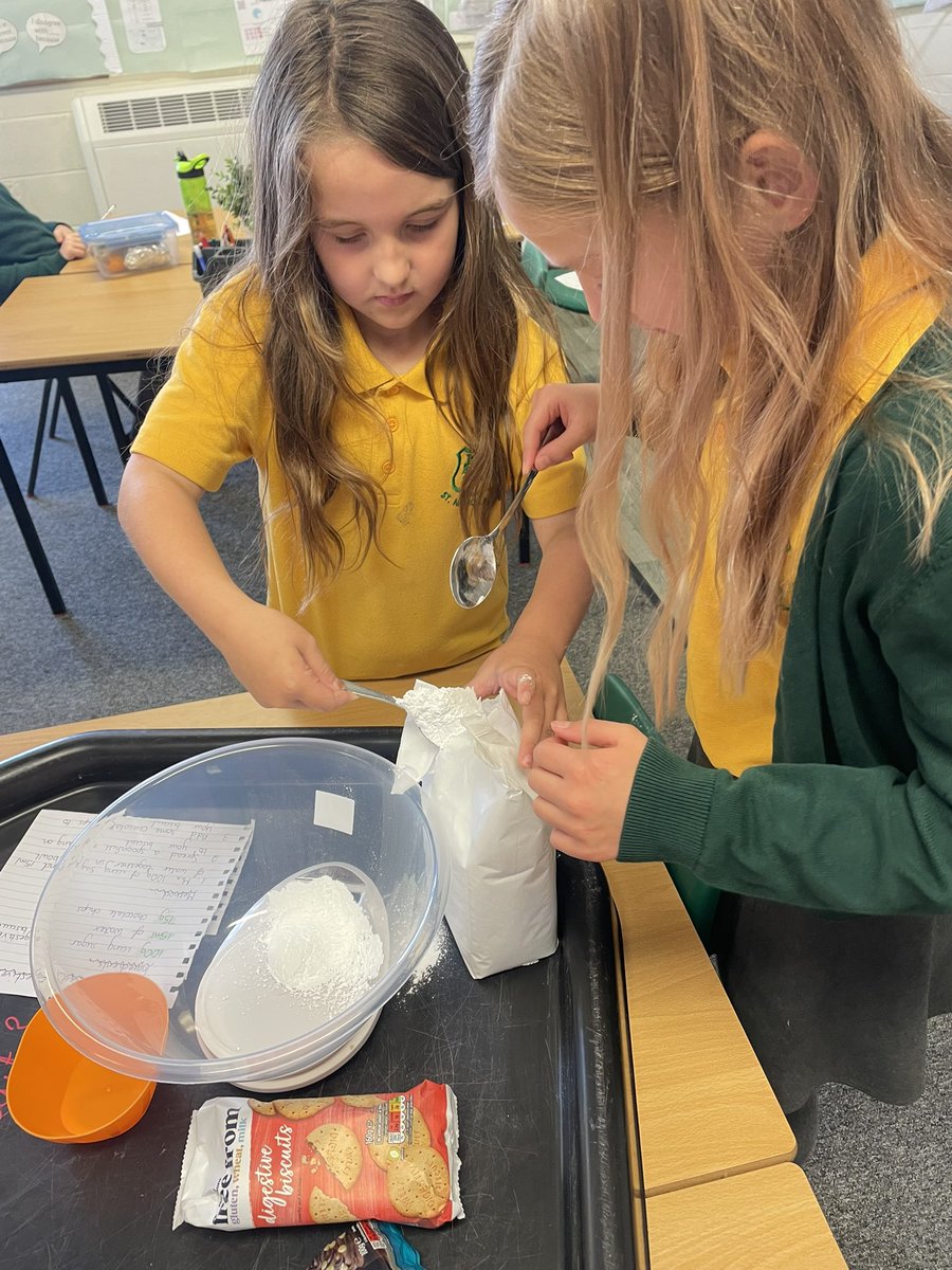 wlstnicholasps1's tweet photo. P4 have been learning about standard units of measurement. Today we consolidated our learning by applying our skills to make some yummy chocolate-chip biscuits!🍪 #numeracystnics #metaskillsstnics #dywfstnics https://t.co/GXn3wRvtUR