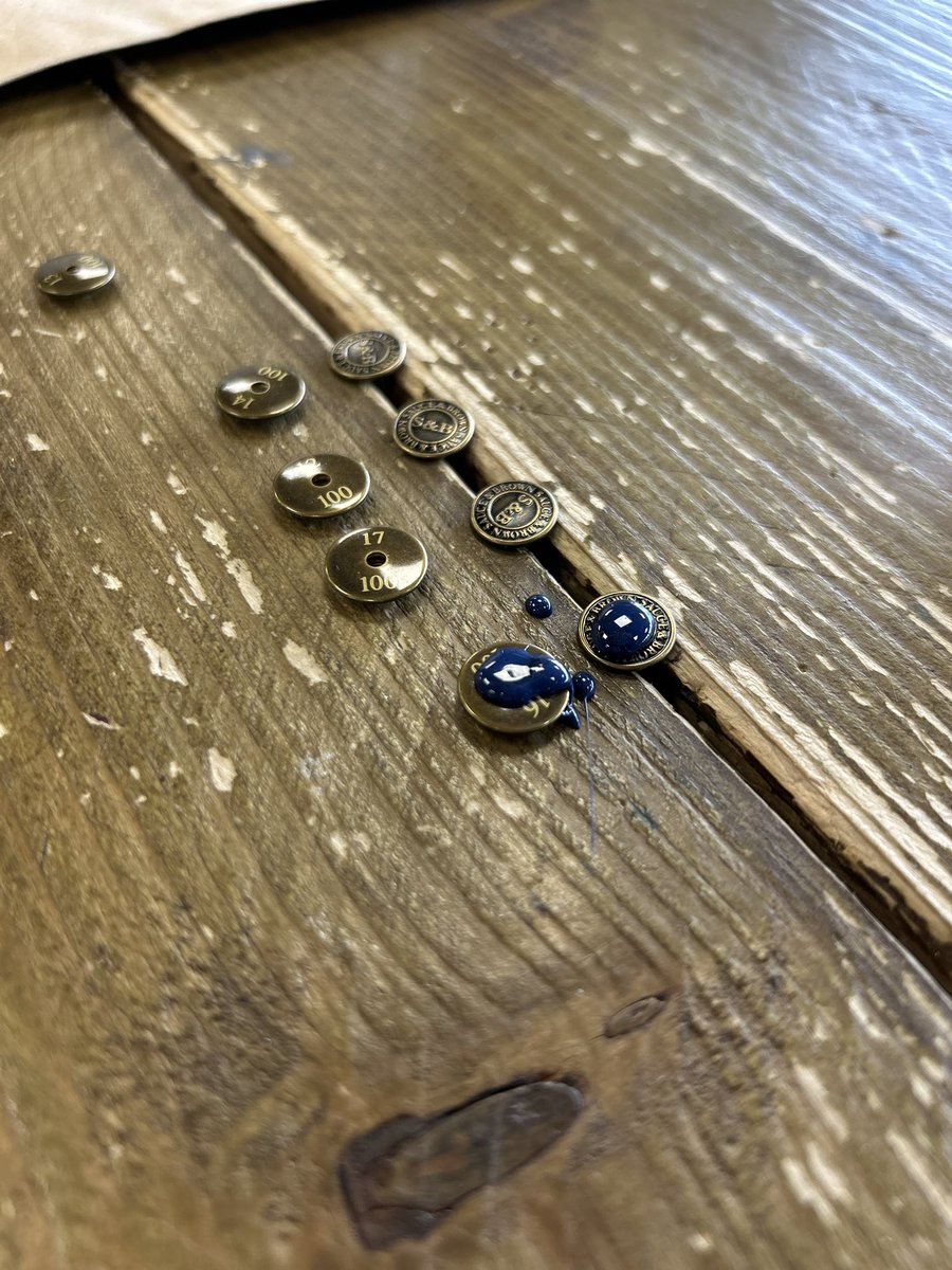 Brass &amp; Wax.
Combination for a creation.

#menswear #mensfashion #fashion #menstyle #mensstyle #ootd #mensclothing #fashionstyle #clothing #birdcage #onehundred #independent #real