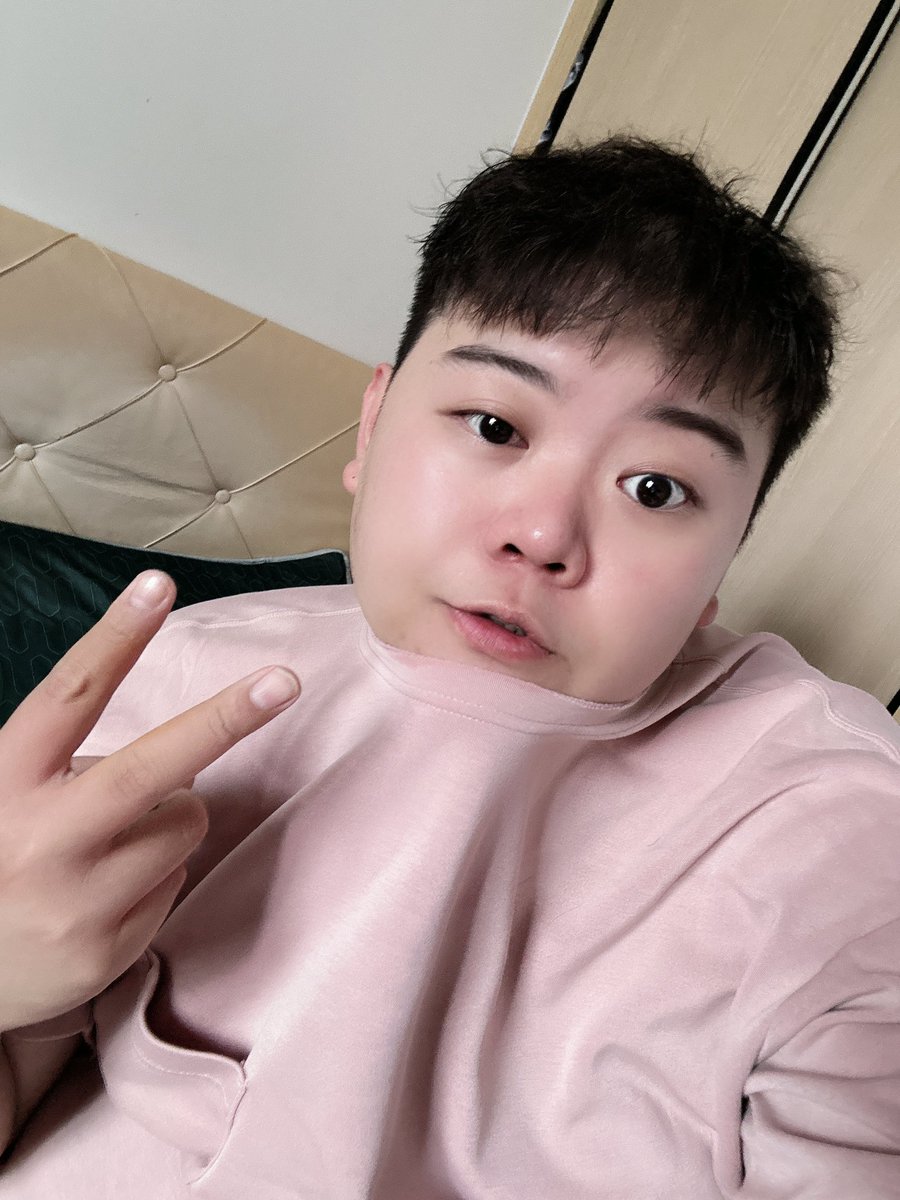 Sean971128's tweet photo. 上海是真的没有喜🐷妹｡°(°¯᷄◠¯᷅°)°｡ https://t.co/kETnvYL0vY