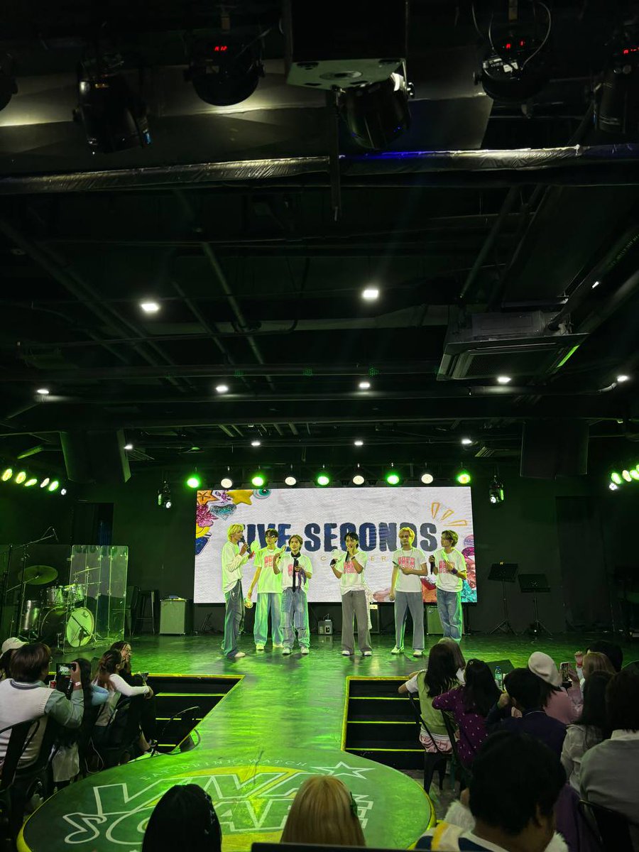 [#SoulZone🎊]

Soulz, we dropped our hearts for y'all! ❤️
Thank you for coming to our FIVE SECONDS MINI CONCERT :< We felt your love and excitement by your loud shouts and cheers for us 🥹 we will cherish this moment forever and eveeeer! We Love You!

#GenZix #GenZix5Seconds
